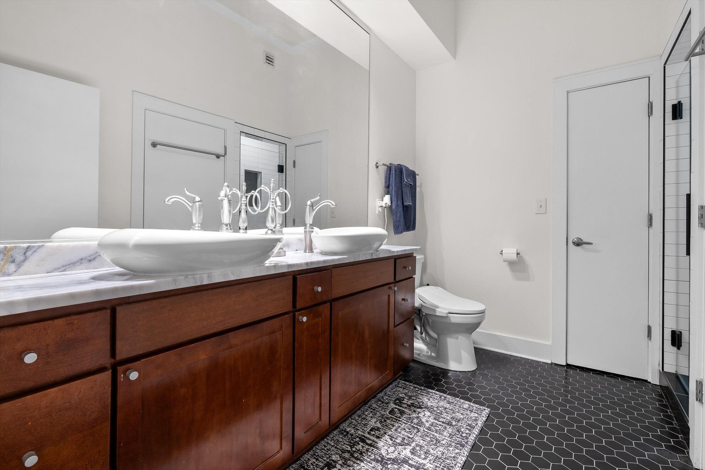 129 Walnut Street, Unit 20