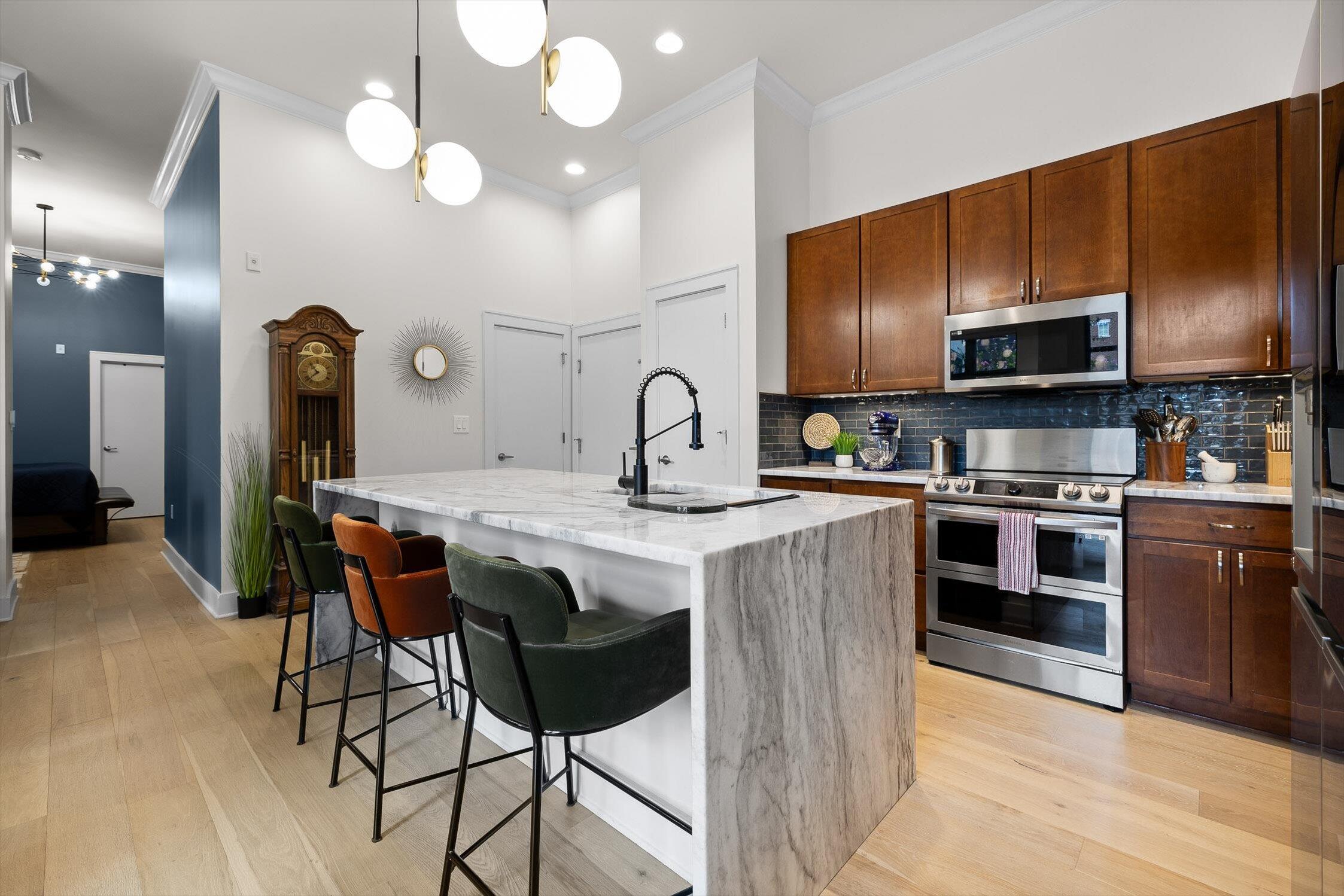 129 Walnut Street, Unit 20