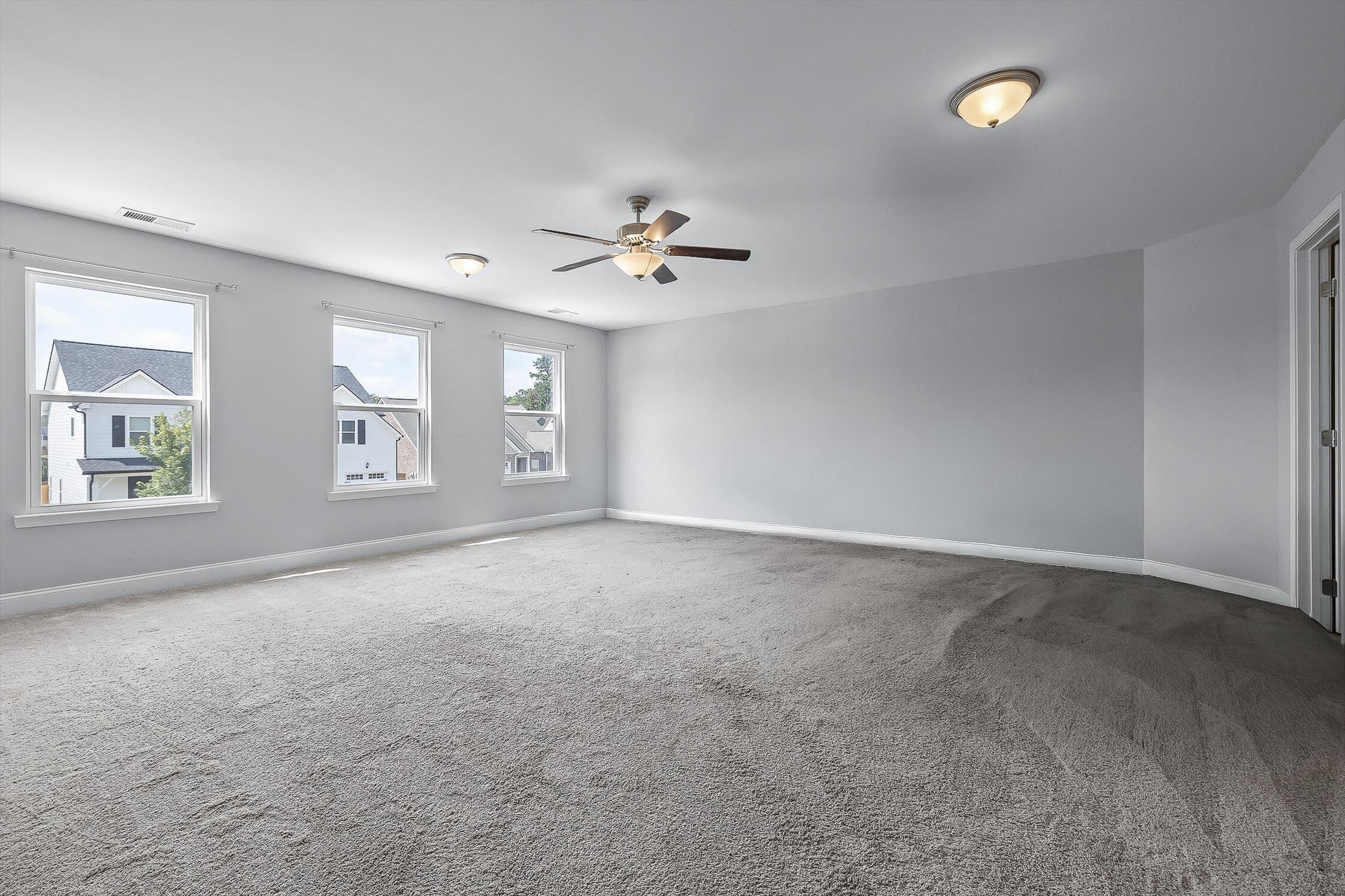 1494 Buttonwood Loop