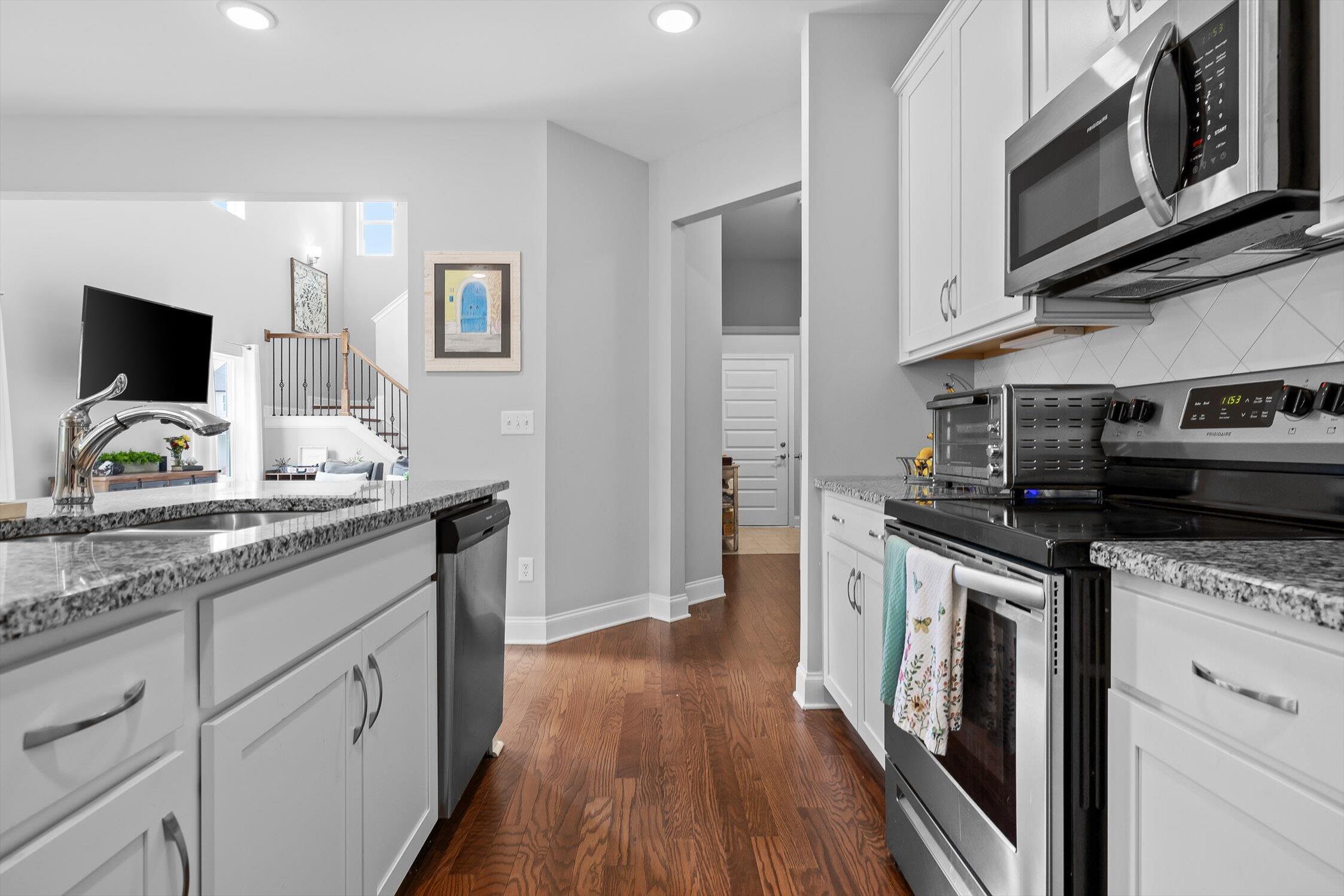 1494 Buttonwood Loop