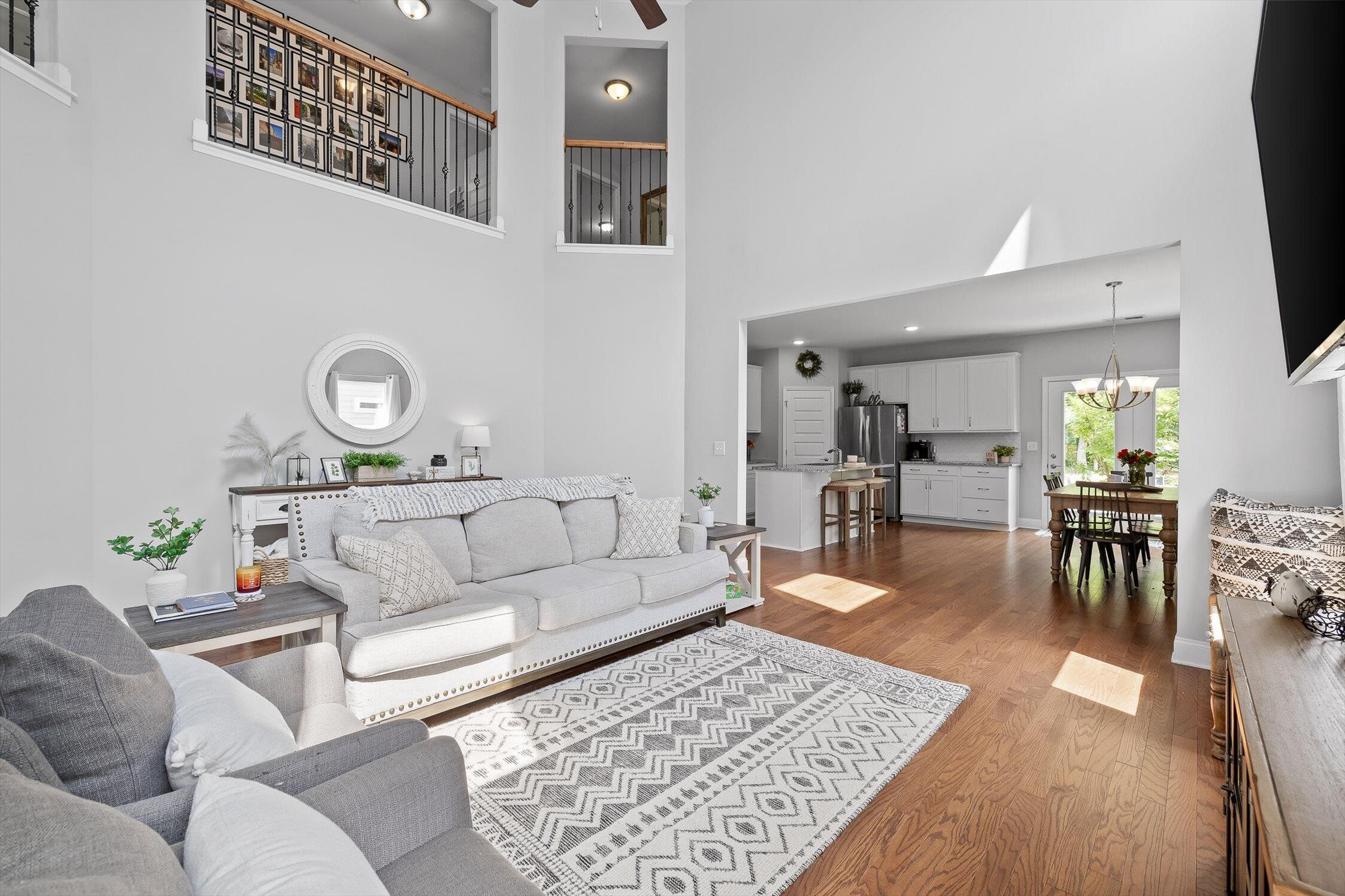 1494 Buttonwood Loop