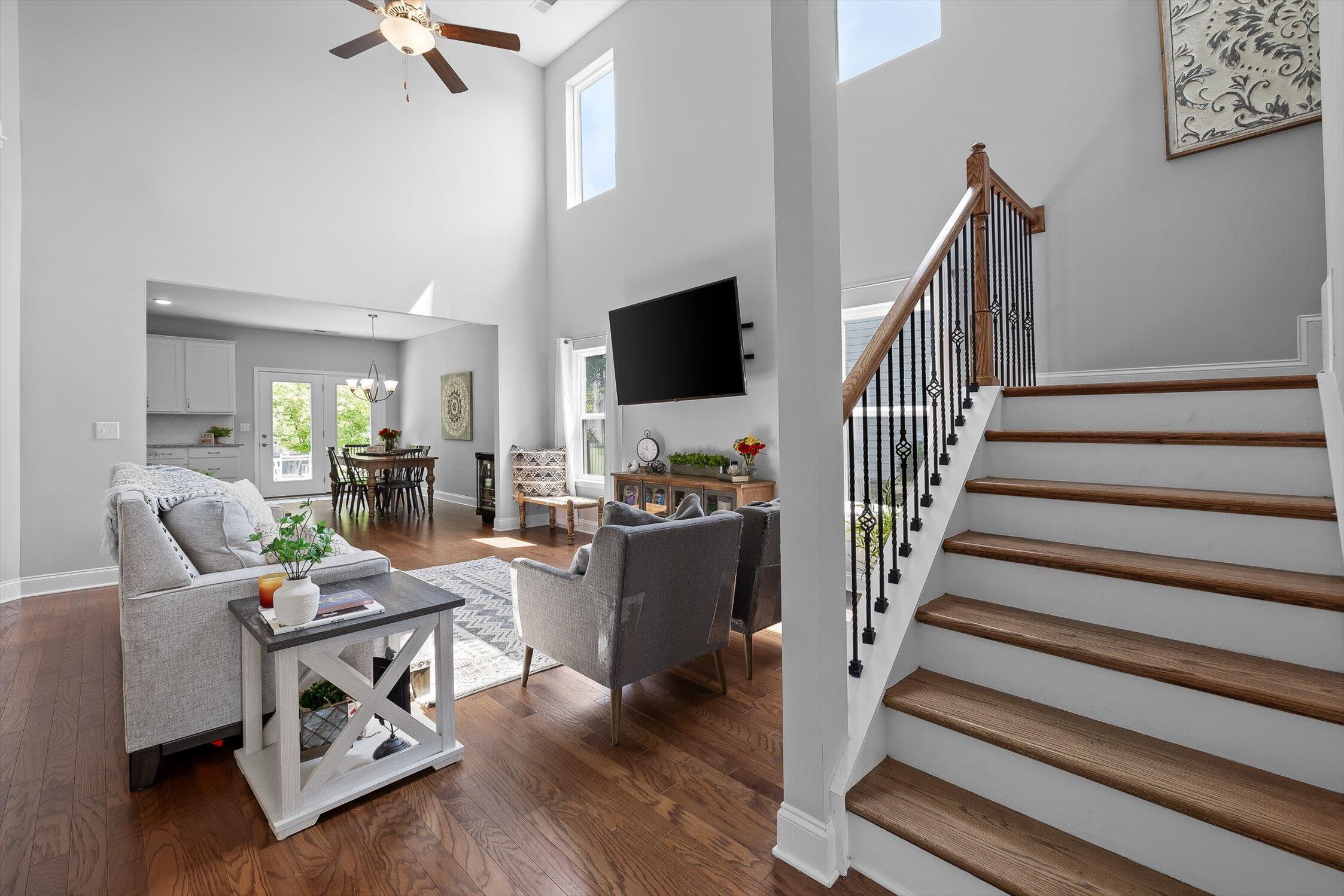 1494 Buttonwood Loop