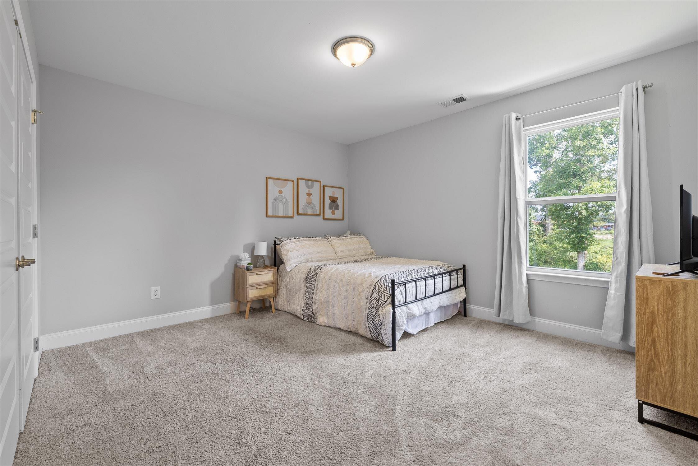 1494 Buttonwood Loop