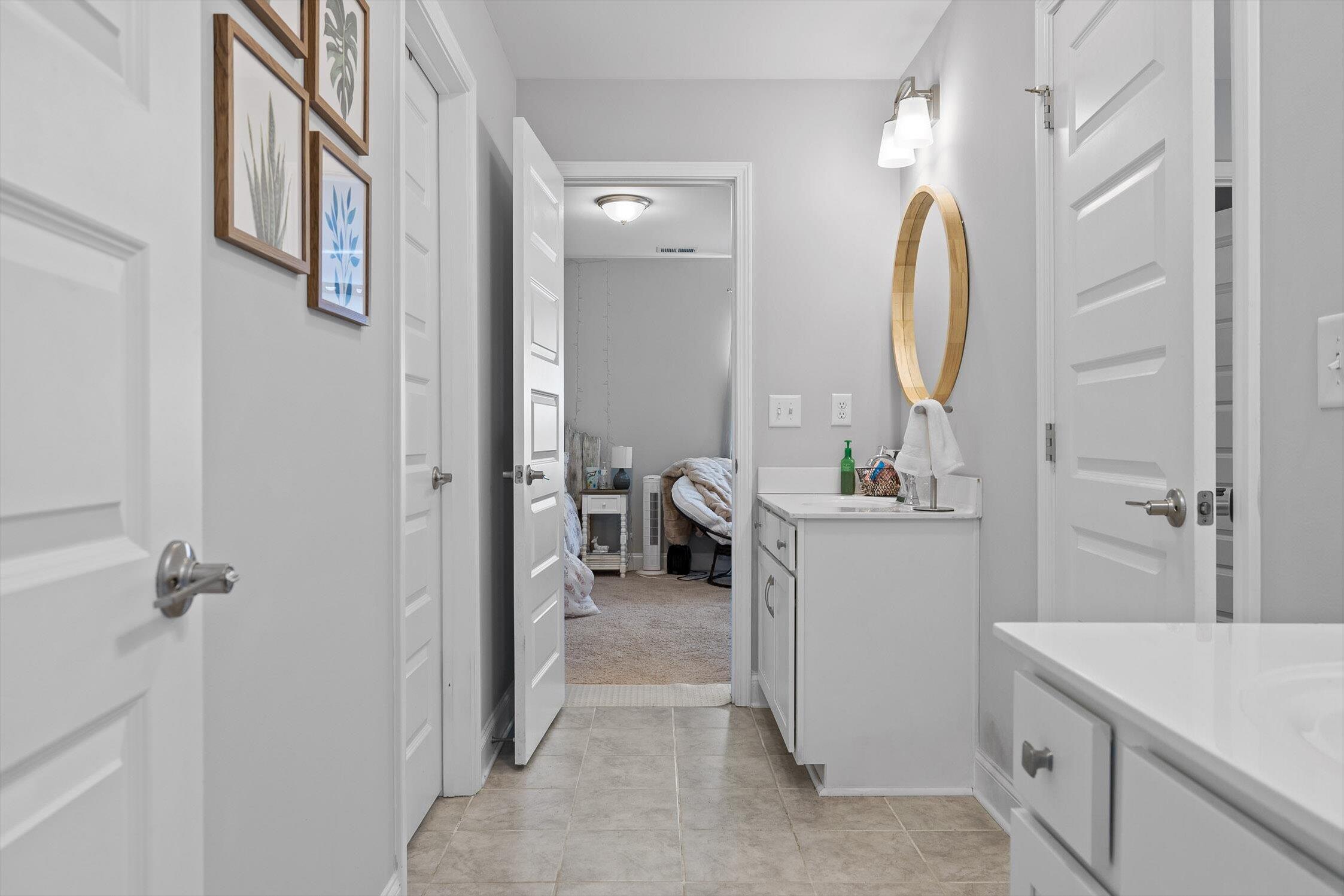 1494 Buttonwood Loop