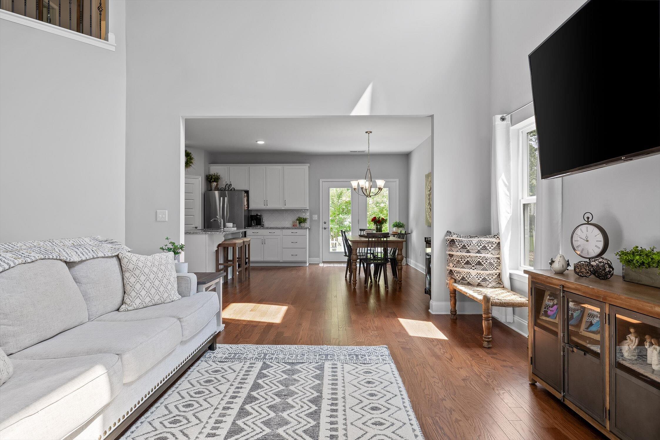 1494 Buttonwood Loop