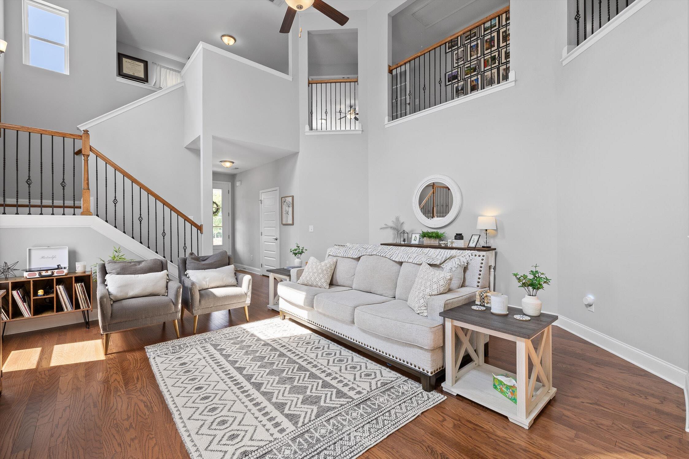 1494 Buttonwood Loop