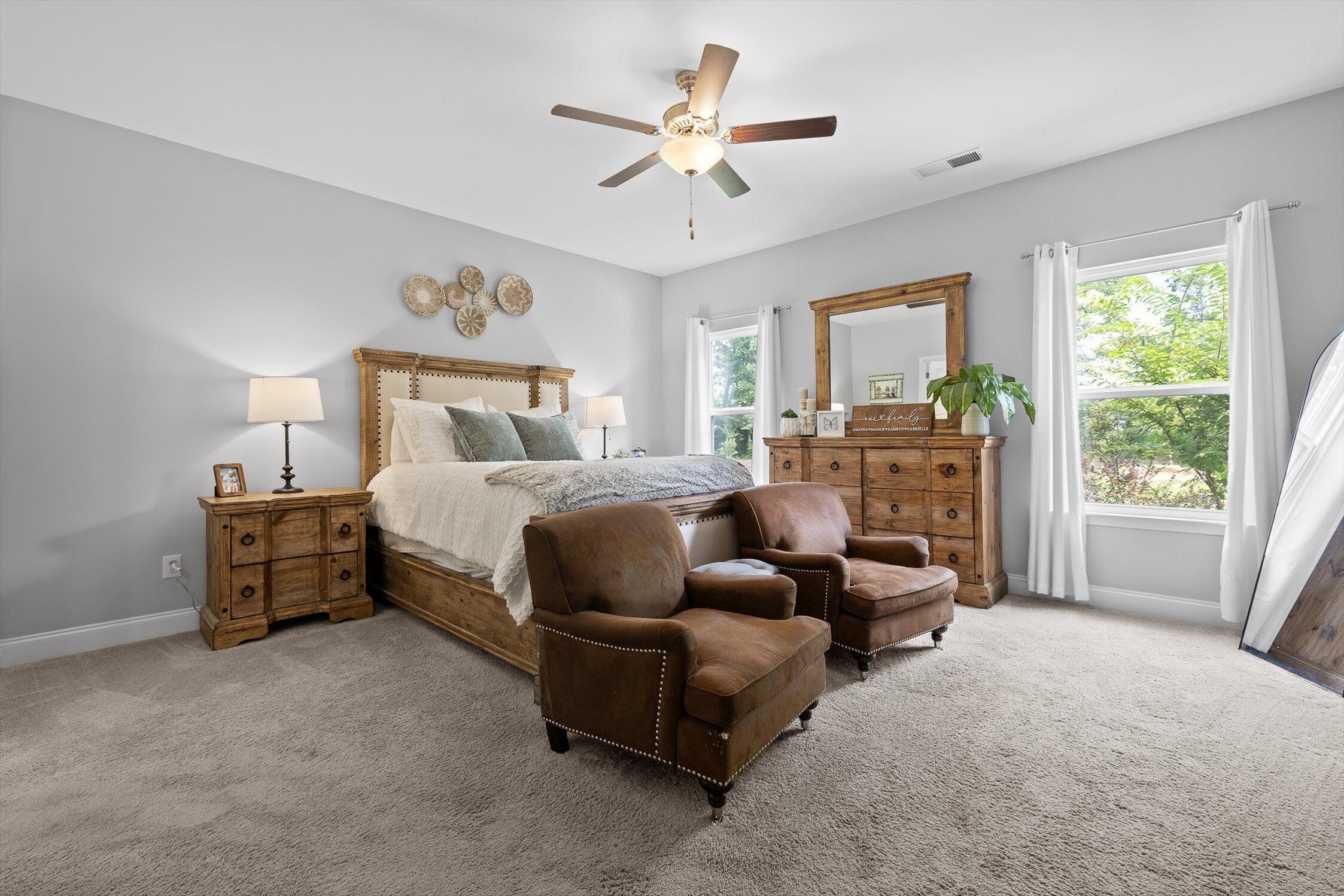 1494 Buttonwood Loop