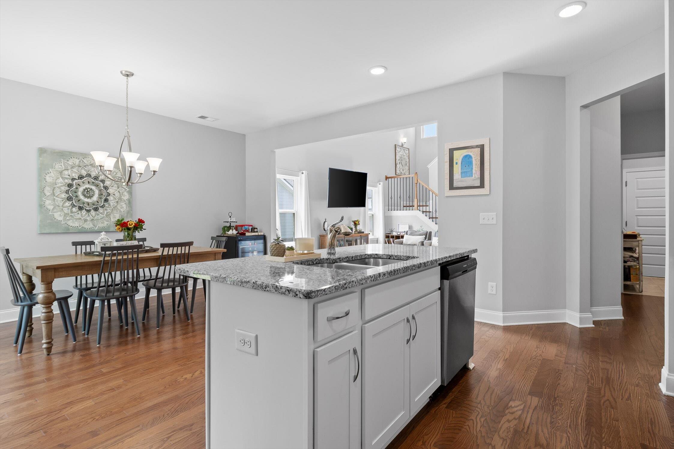 1494 Buttonwood Loop