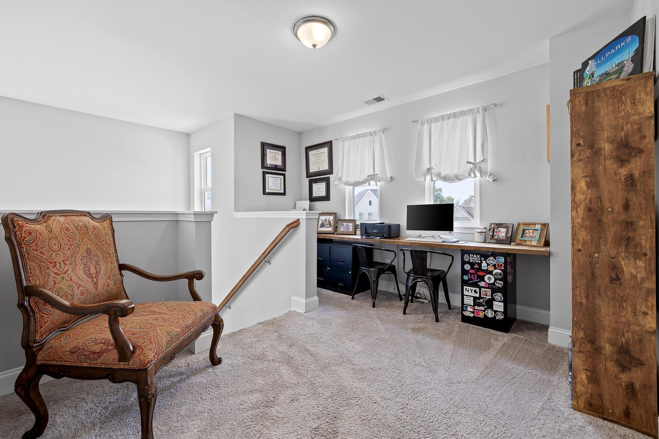 1494 Buttonwood Loop