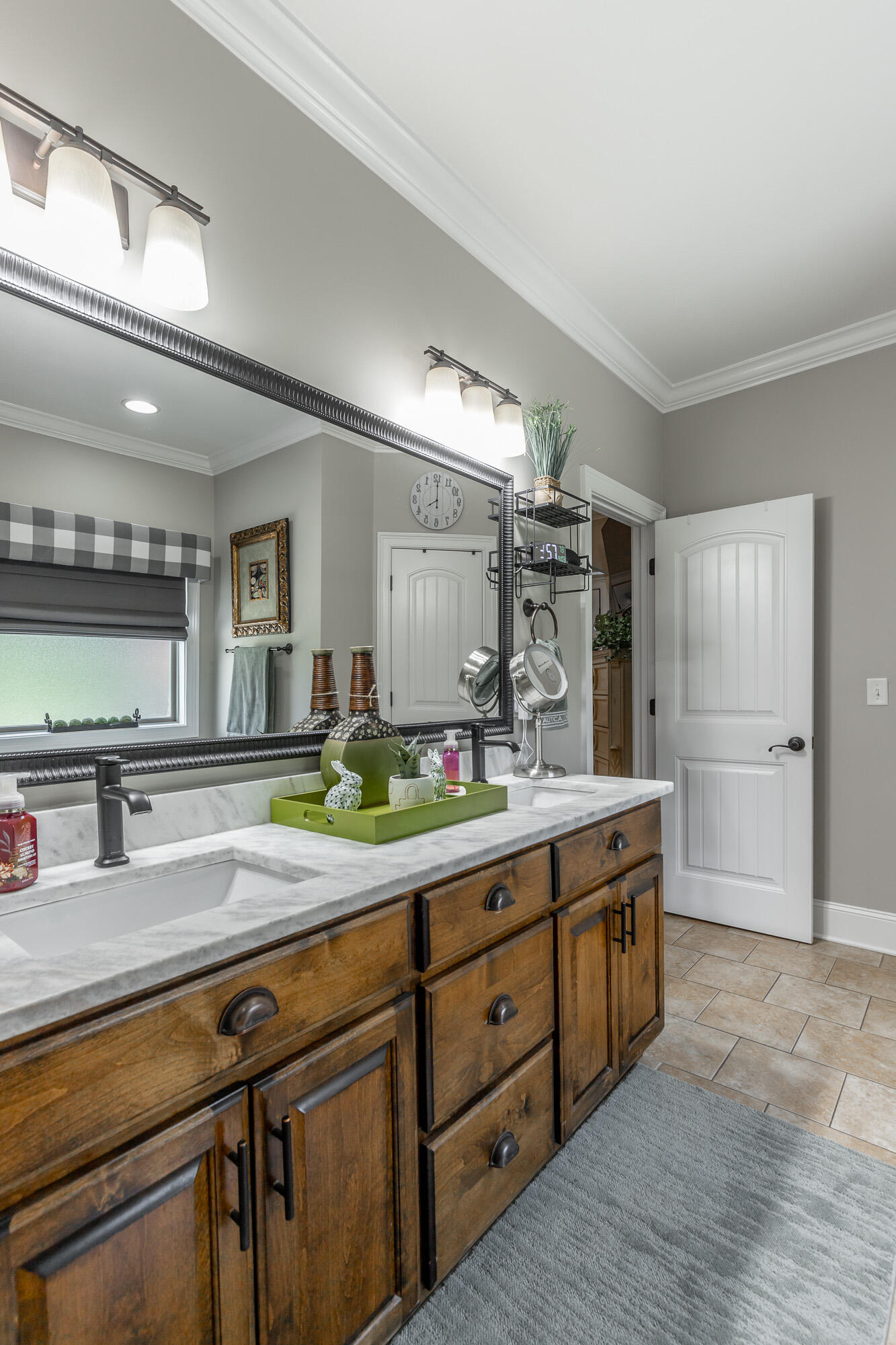 5094 Long Hollow Road