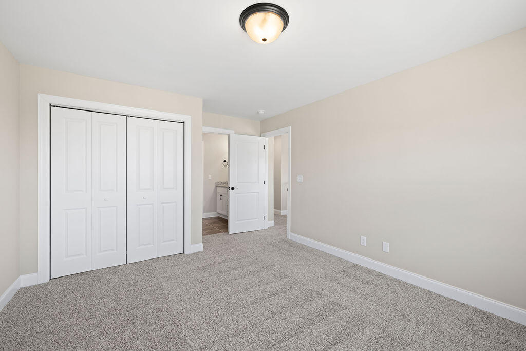 8930 Knolling Loop, 31