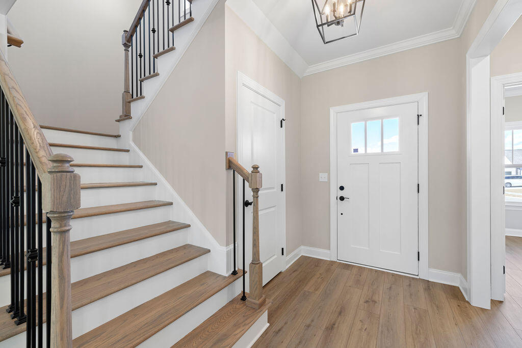 8930 Knolling Loop, 31