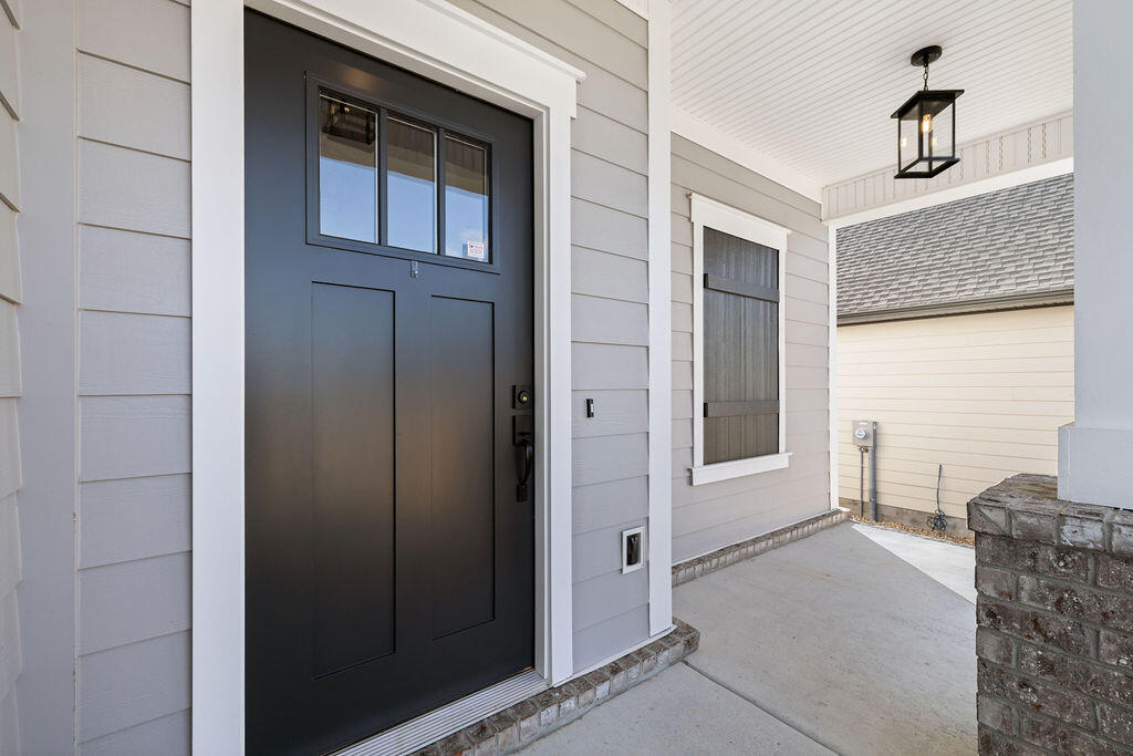 8930 Knolling Loop, 31