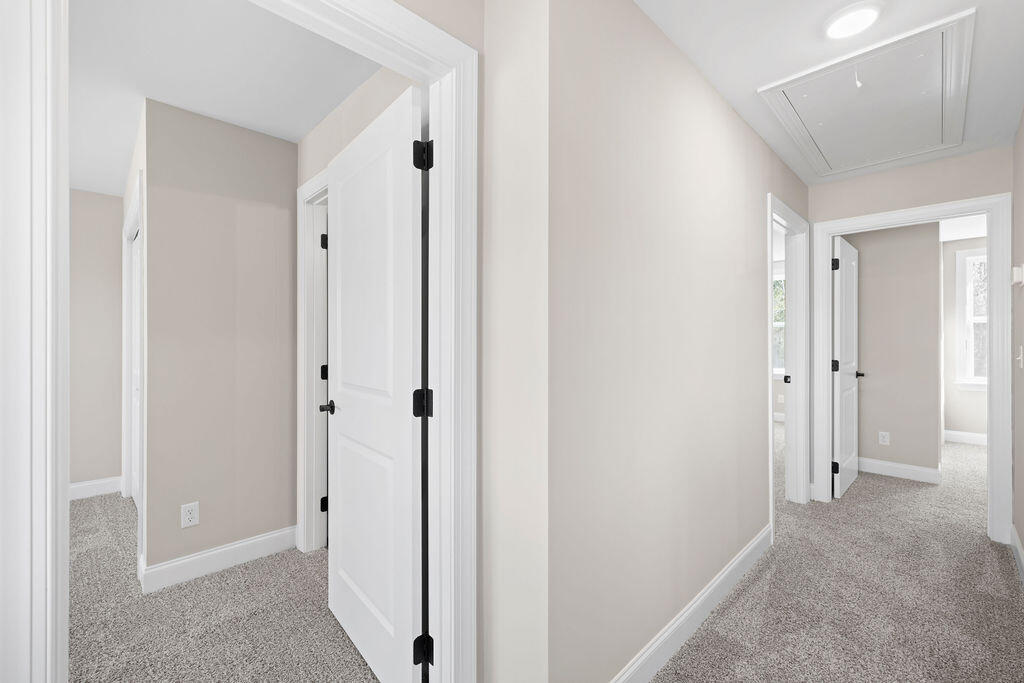 8930 Knolling Loop, 31