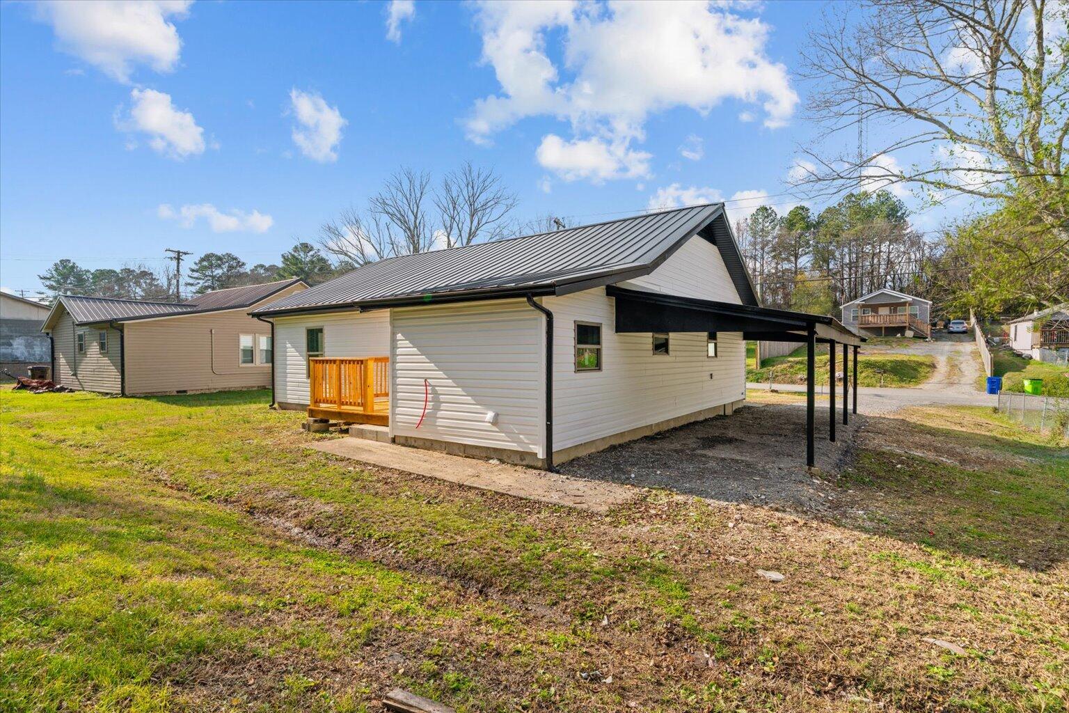 2215 Buchanan Road SE