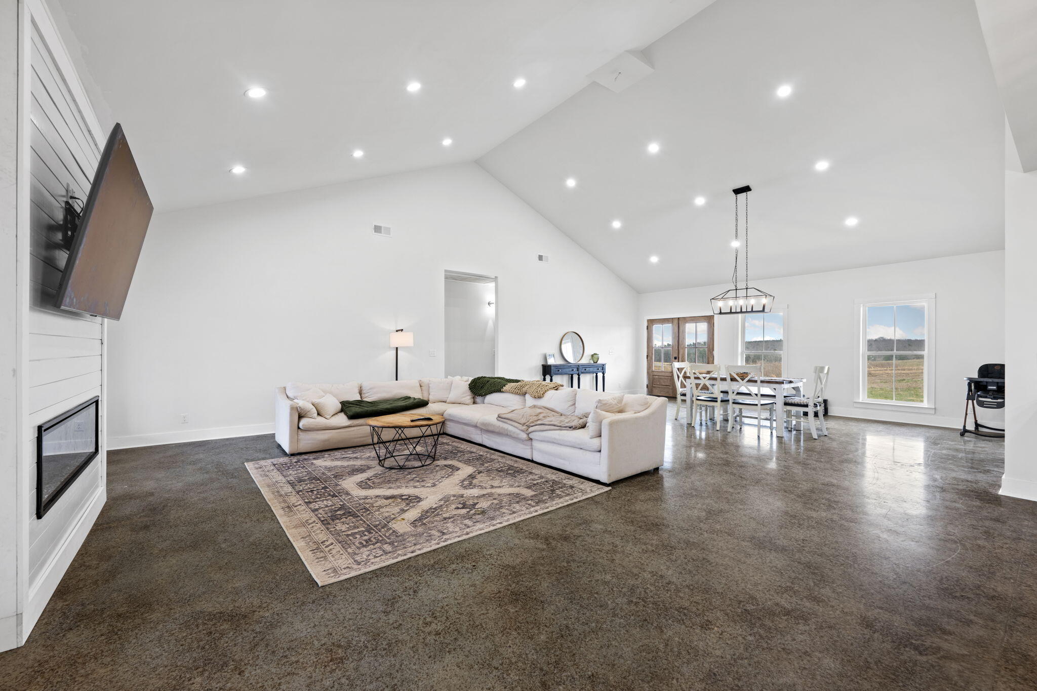 1538 Hidden Hills Drive