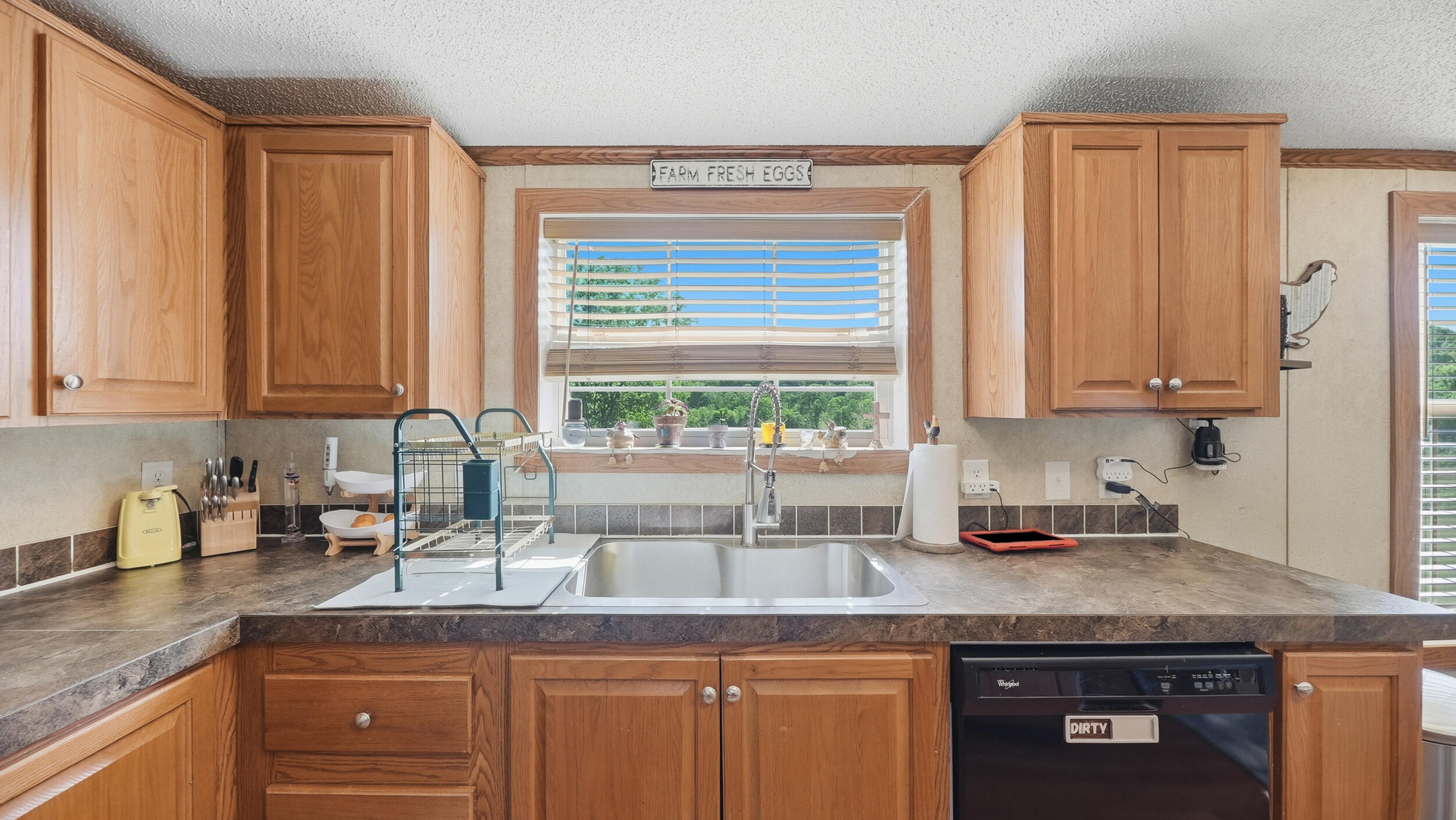 12129 Highway 193