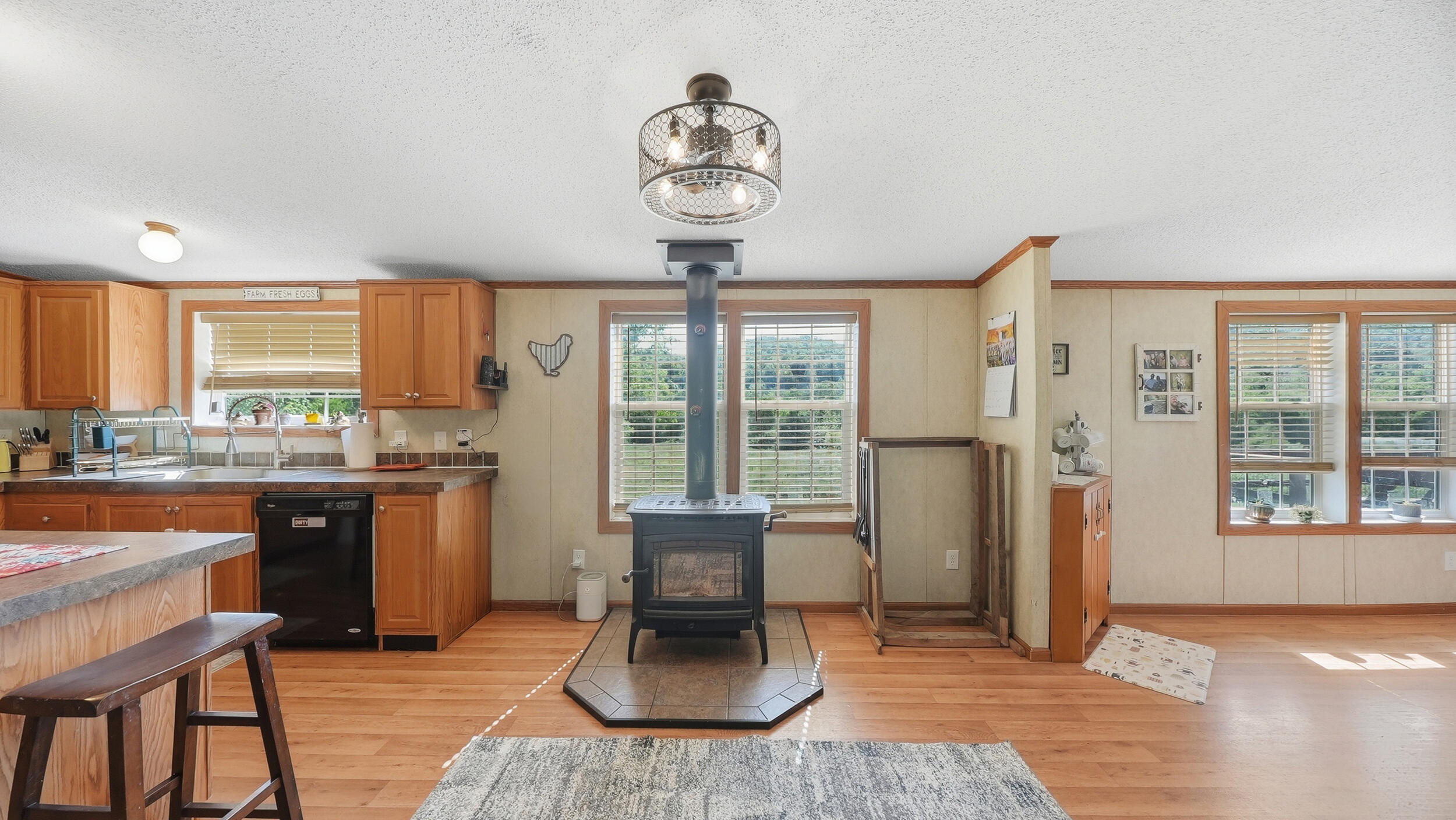 12129 Highway 193