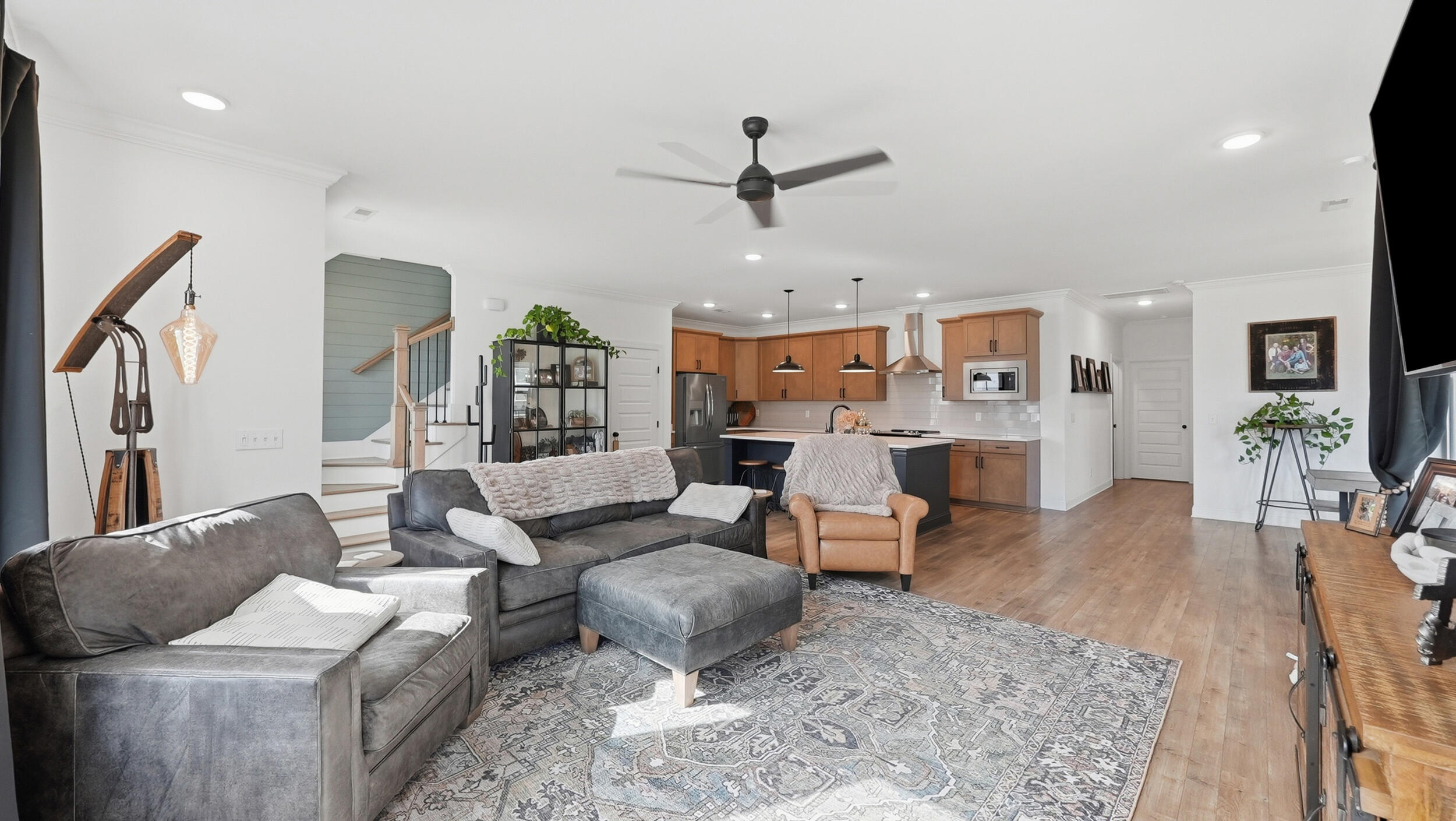 8105 Honeycomb Lane