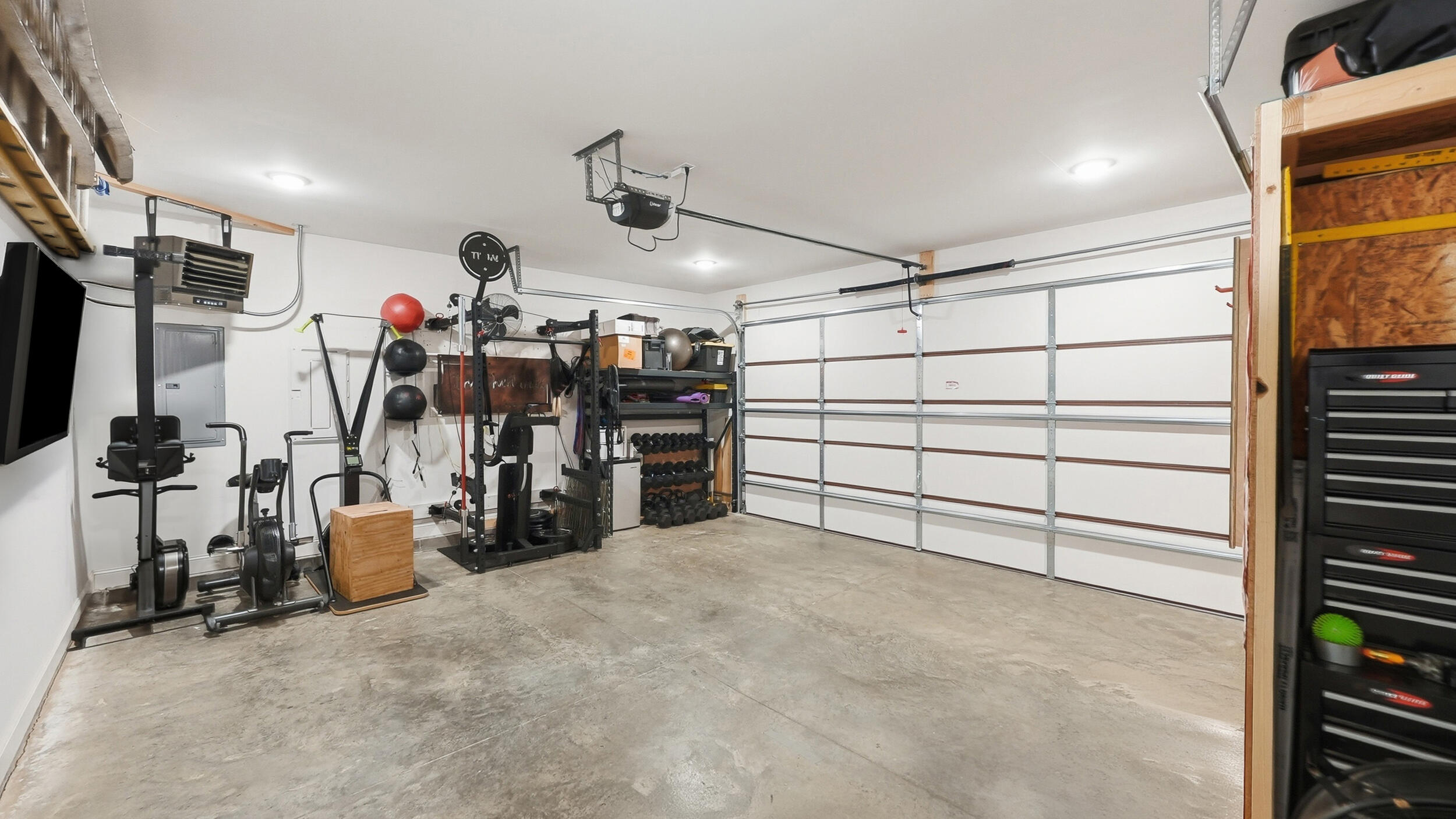 8105 Honeycomb Lane