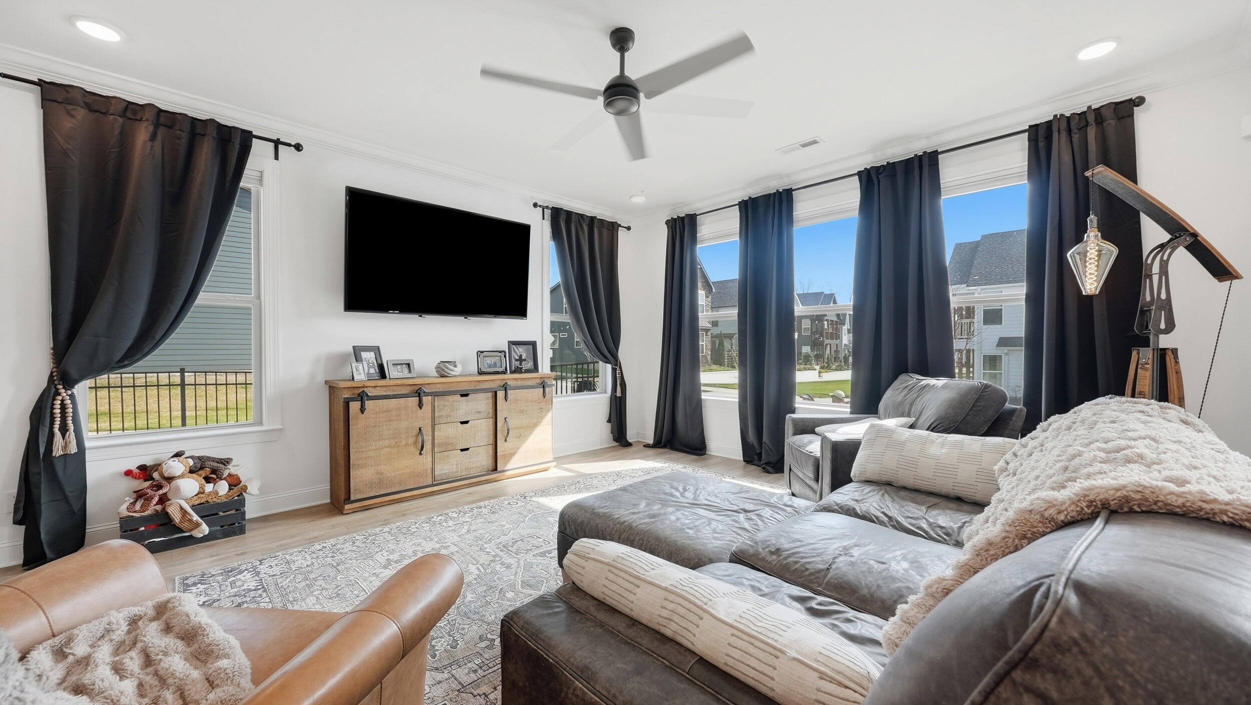 8105 Honeycomb Lane