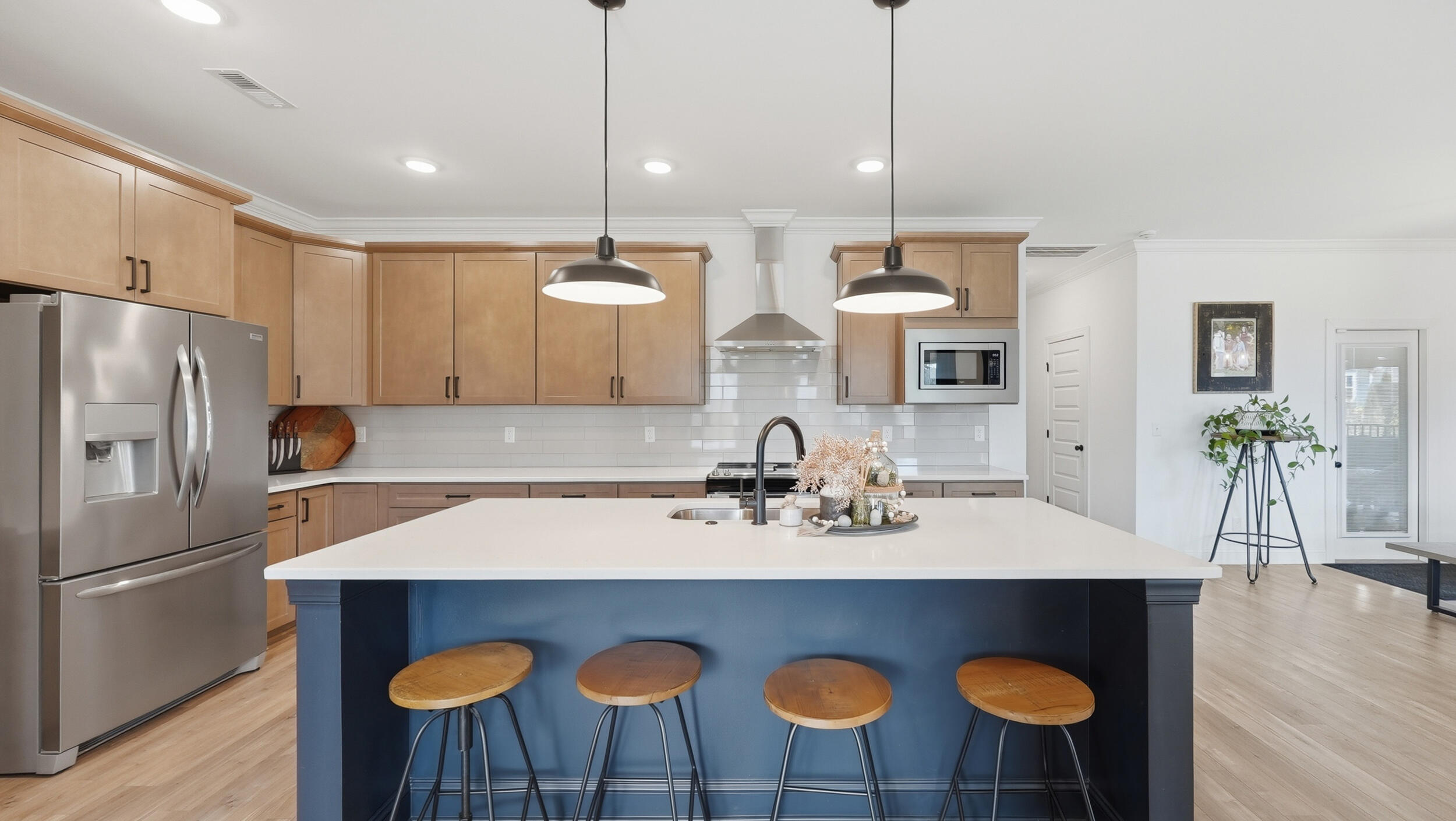 8105 Honeycomb Lane