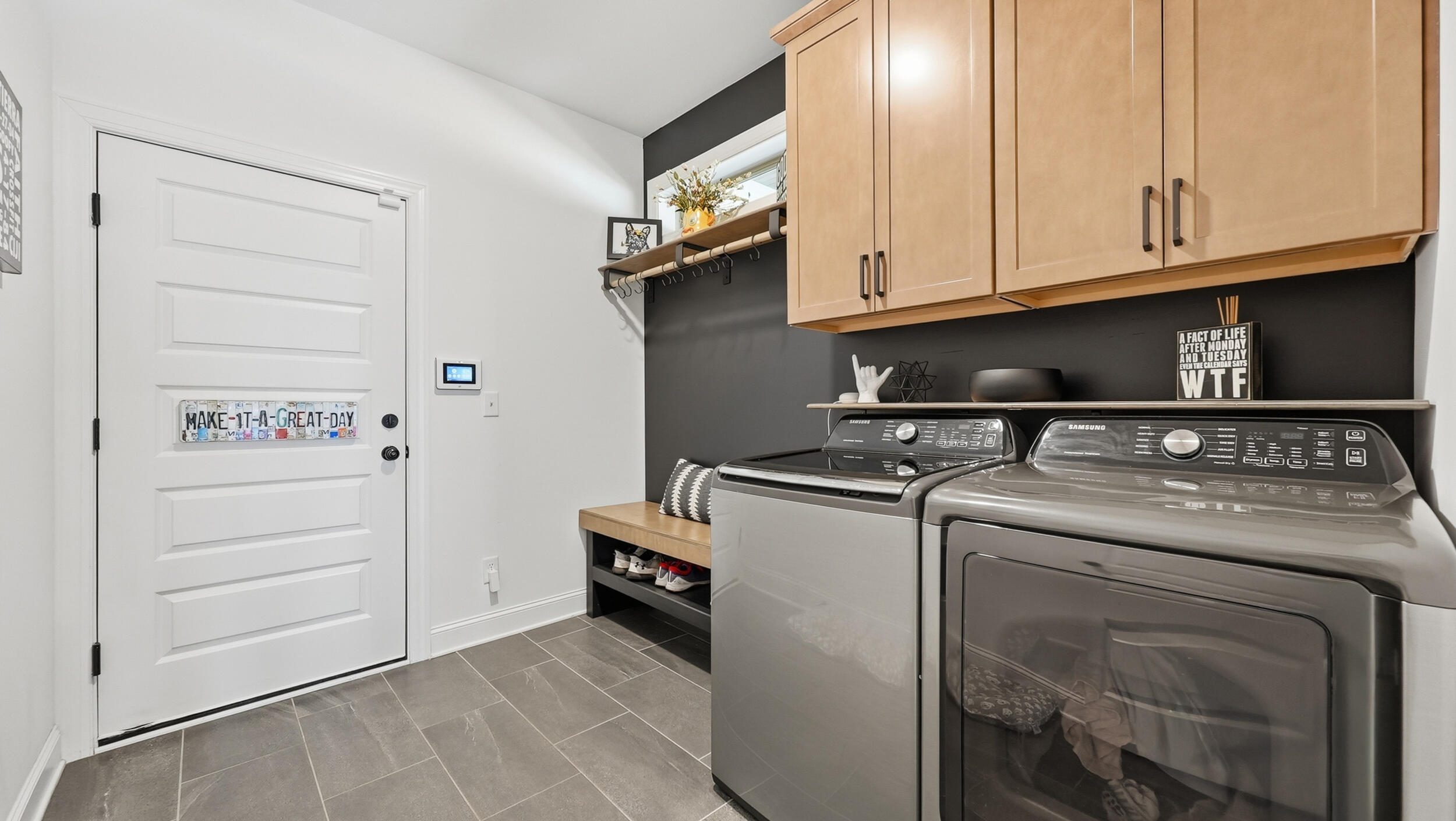 8105 Honeycomb Lane