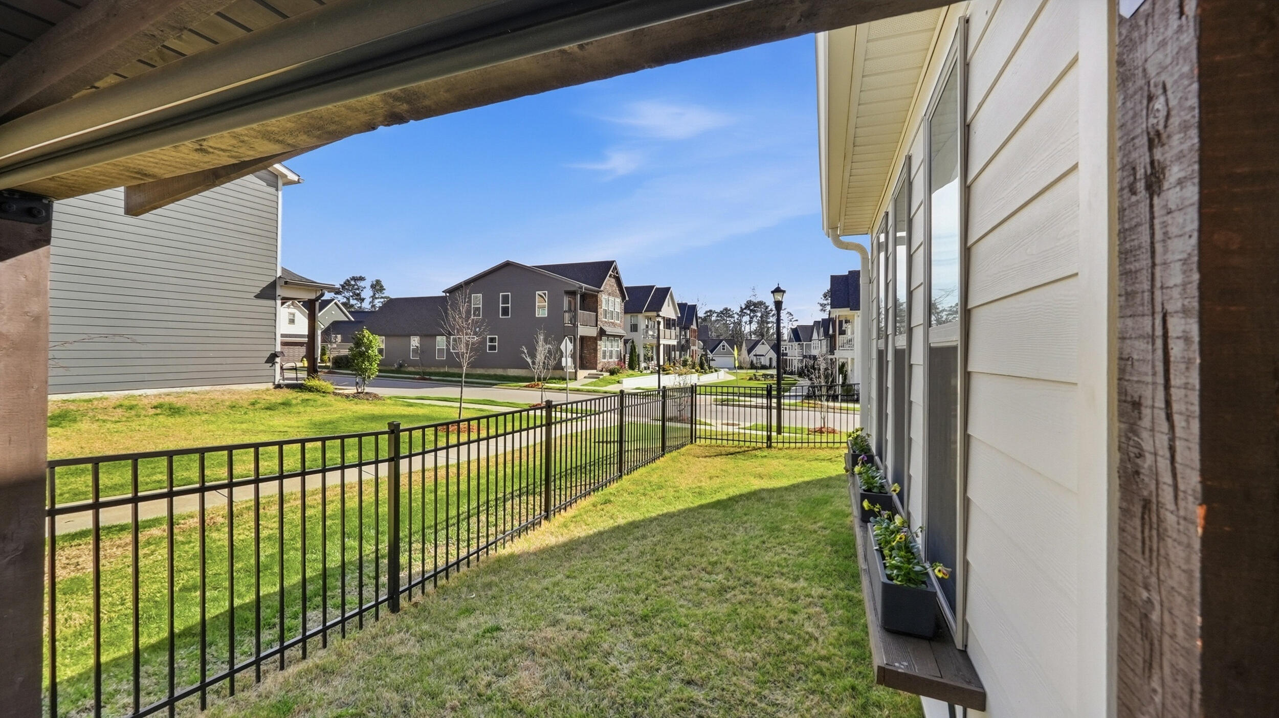 8105 Honeycomb Lane
