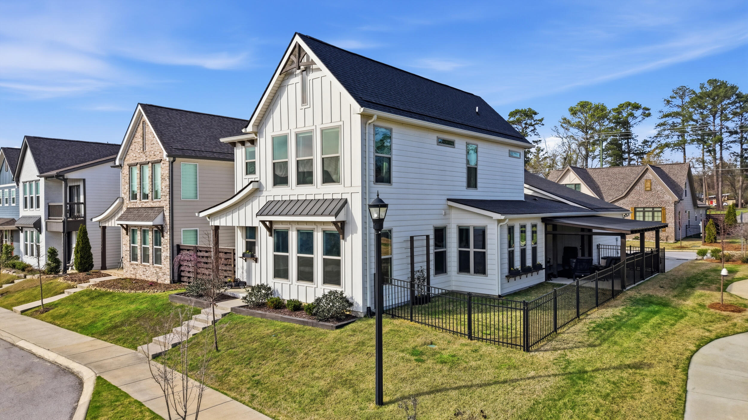 8105 Honeycomb Lane
