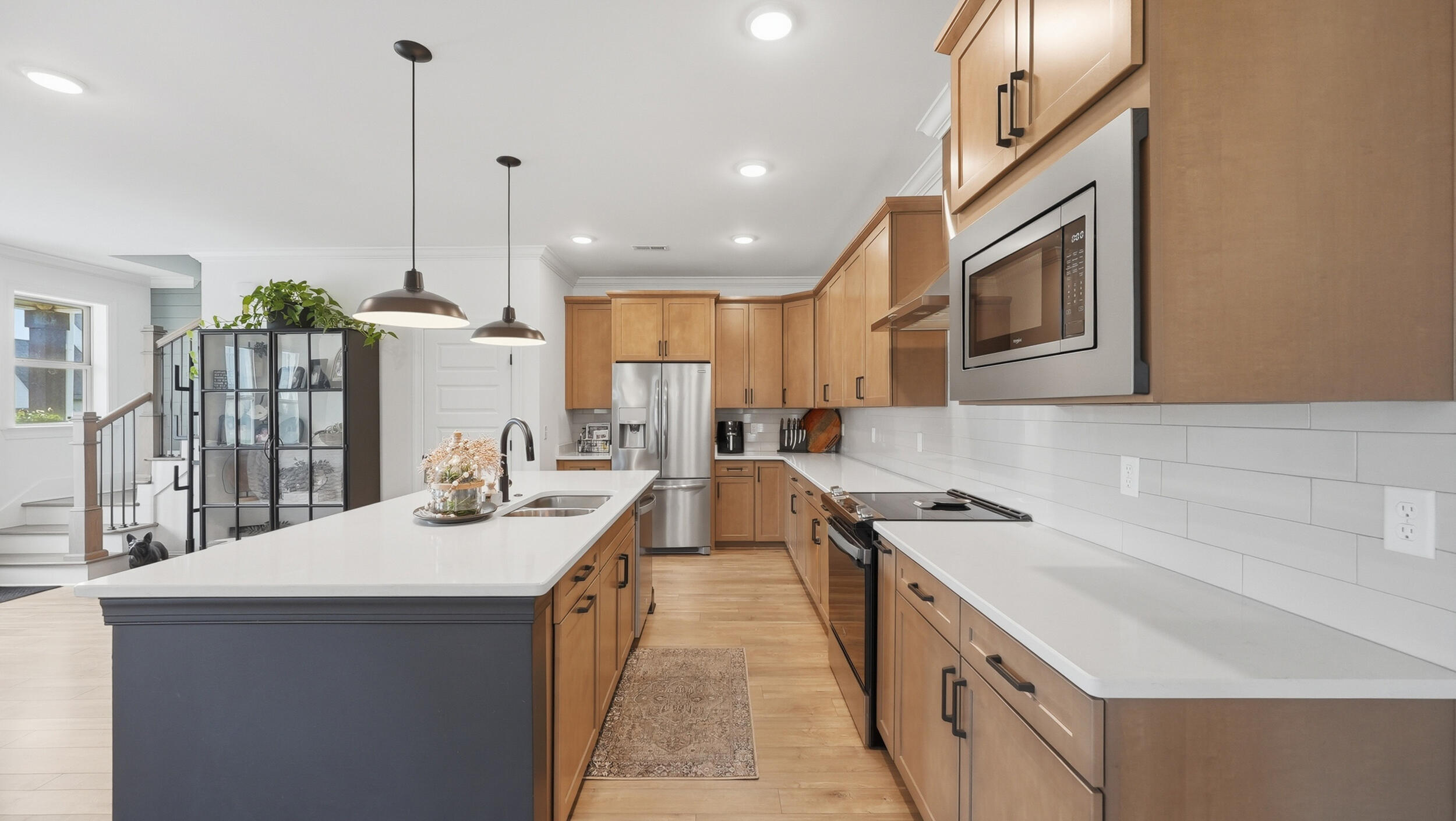 8105 Honeycomb Lane