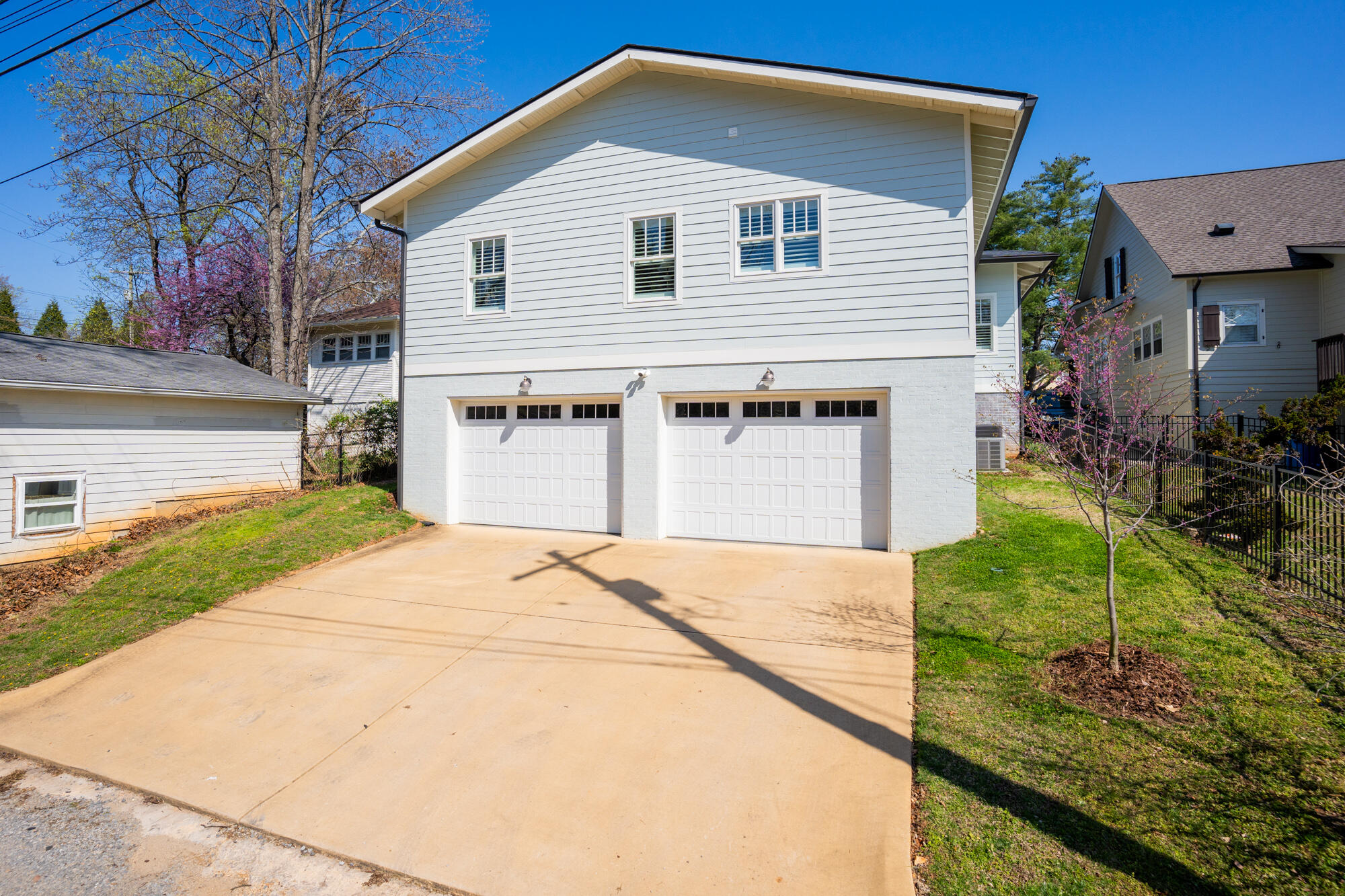 215 Mcfarland Avenue