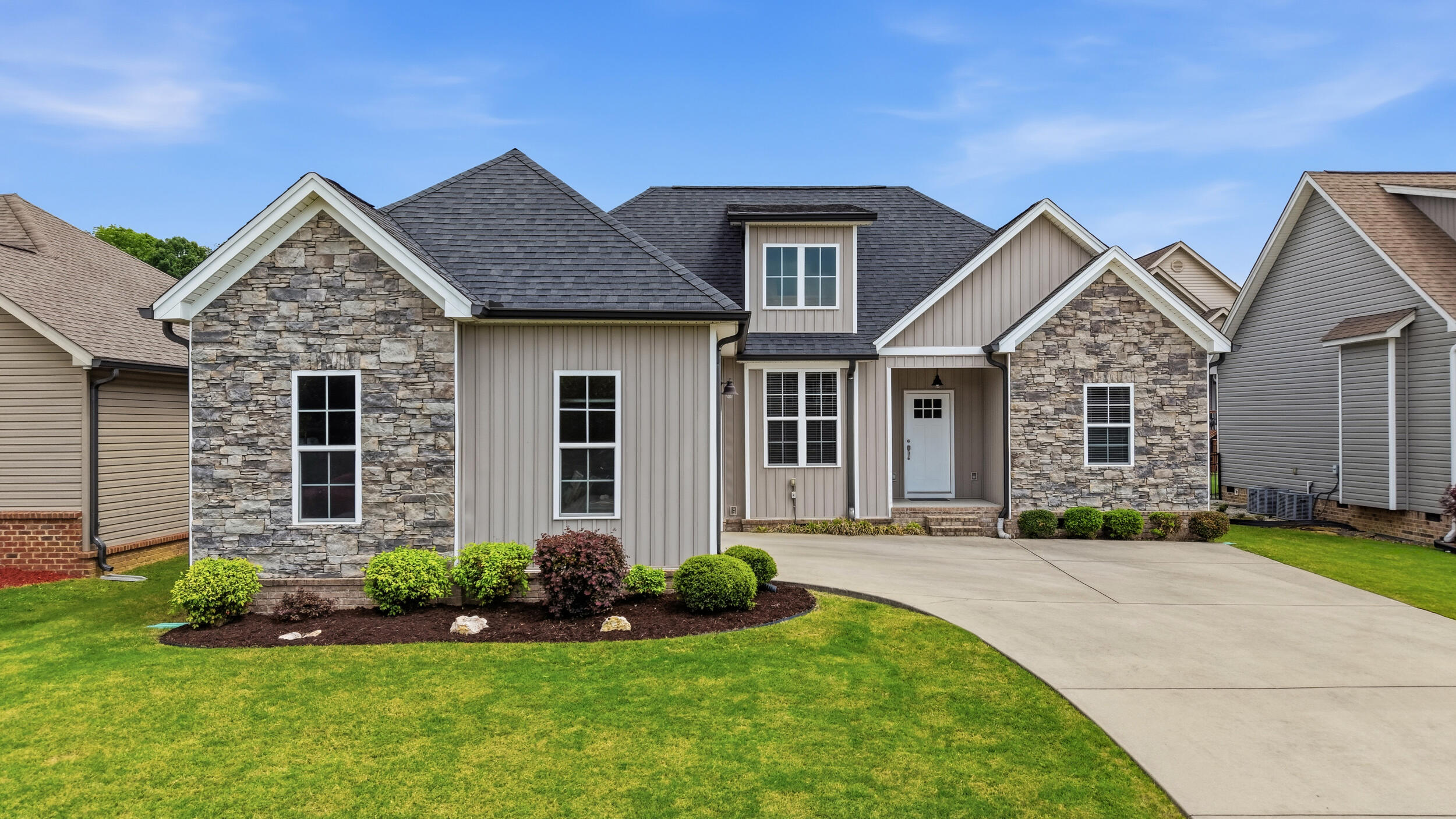 2824 Firethorne Lane