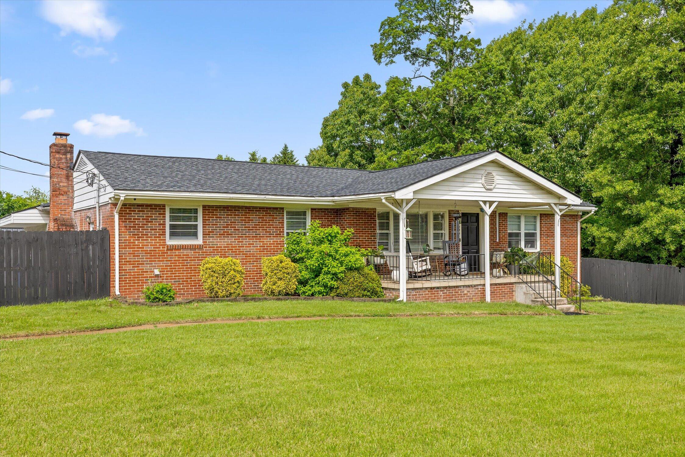 3600 Lake Vista Drive