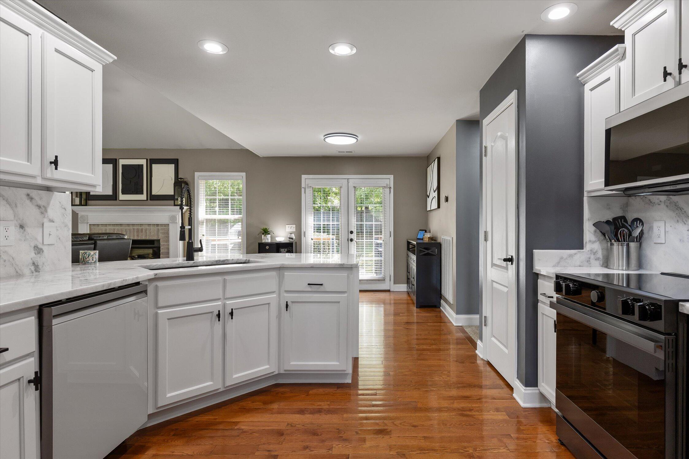 5938 Winnipeg Court