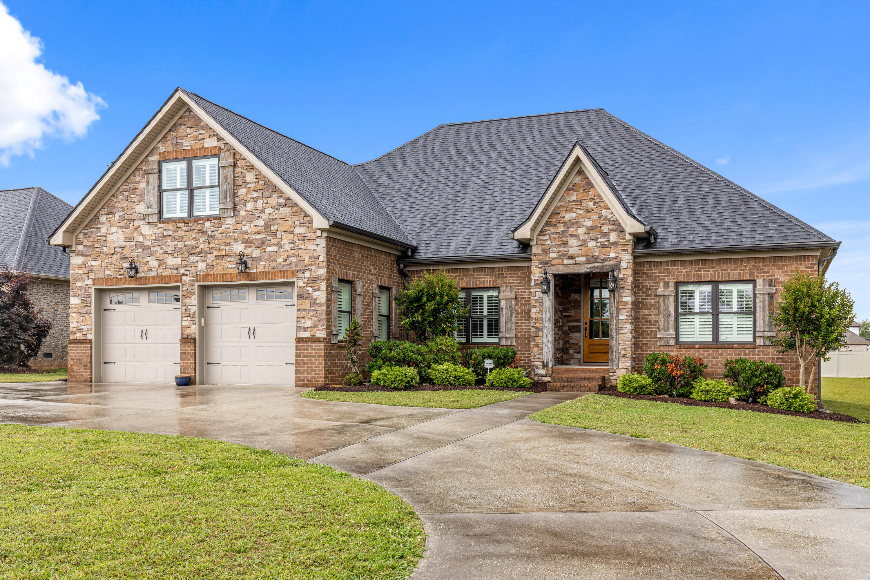 1821 Gray Road
