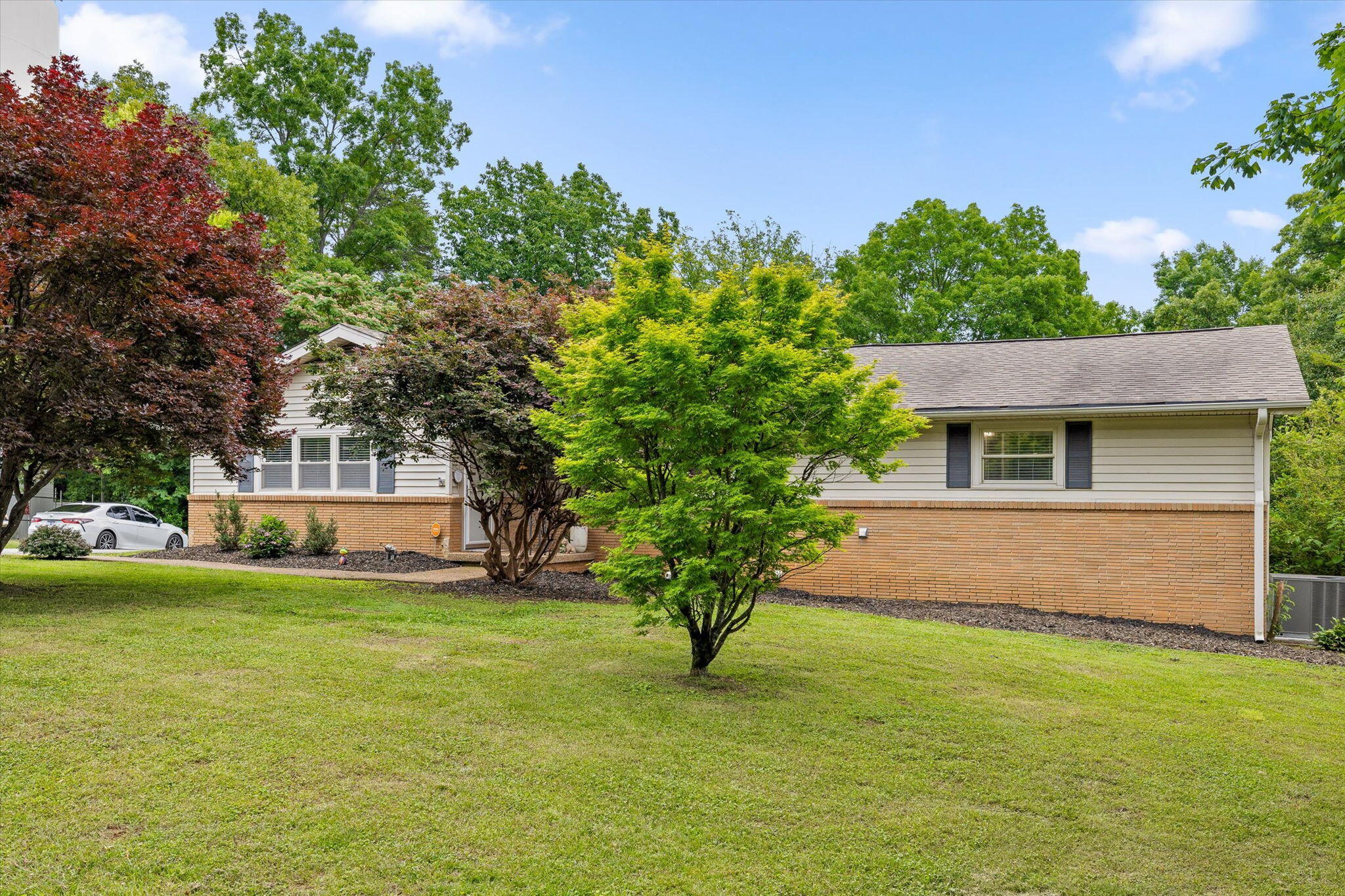 5646 Crestview Drive