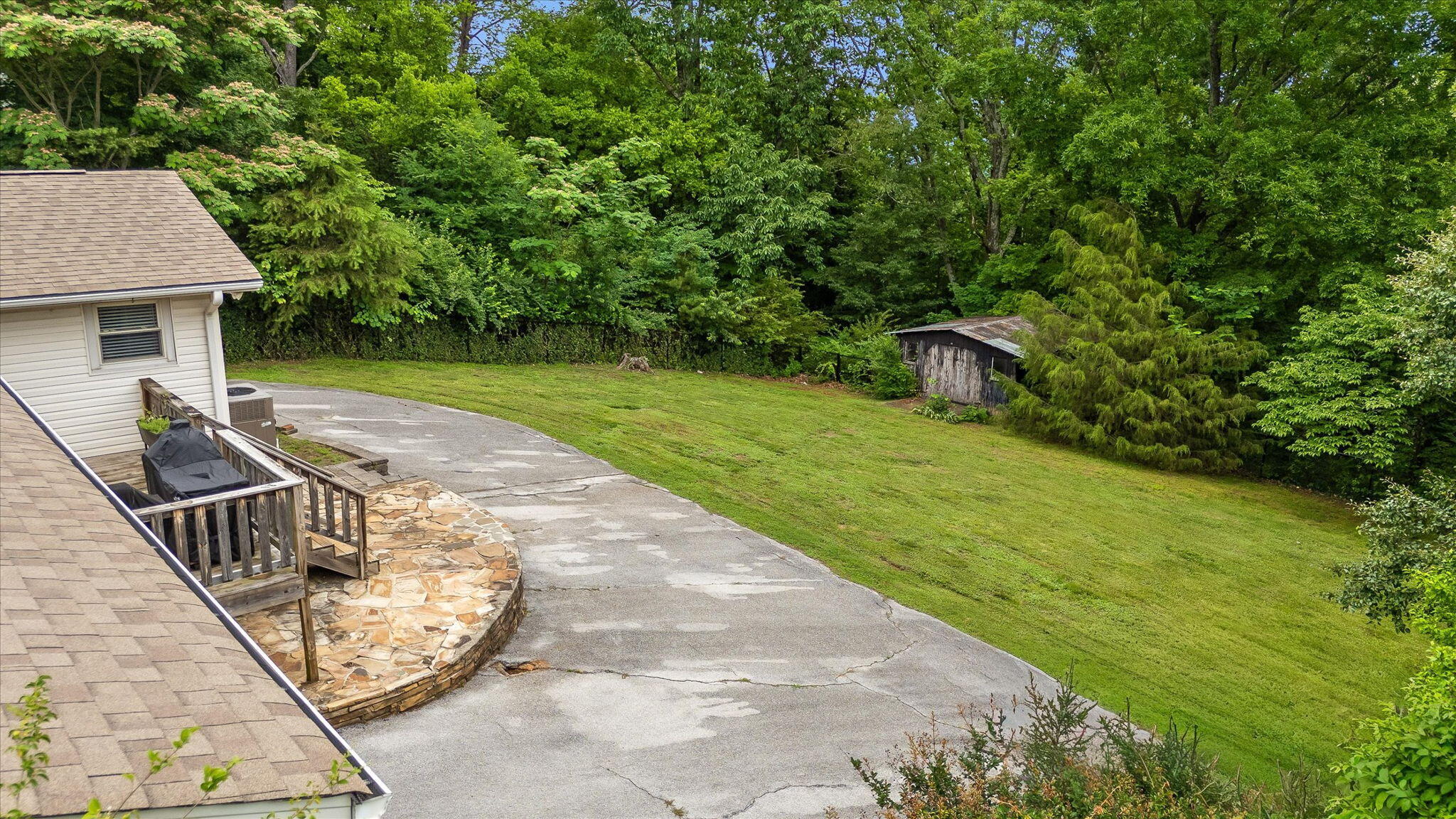 5646 Crestview Drive
