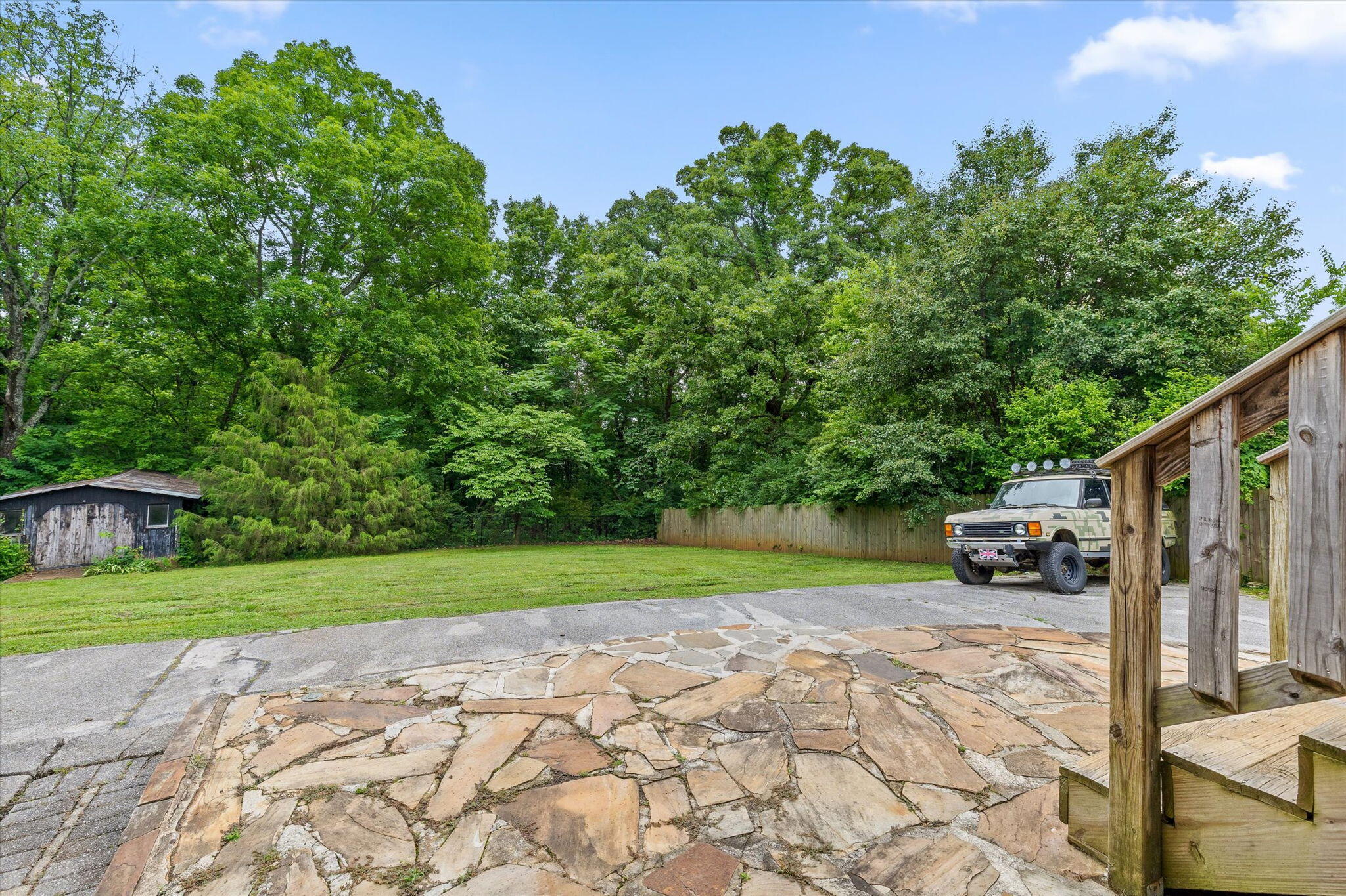 5646 Crestview Drive