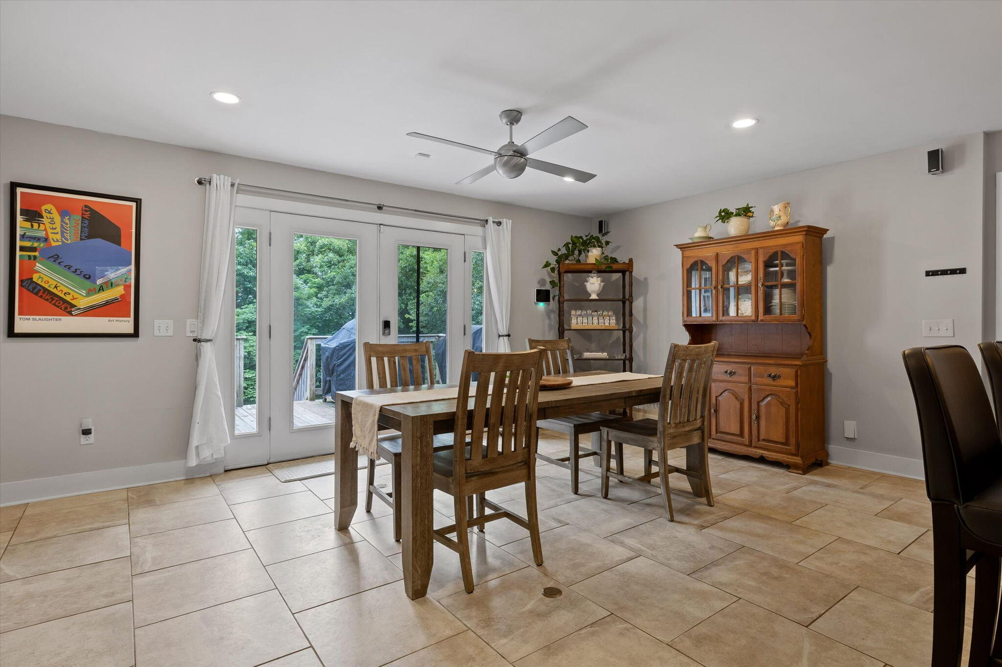 5646 Crestview Drive