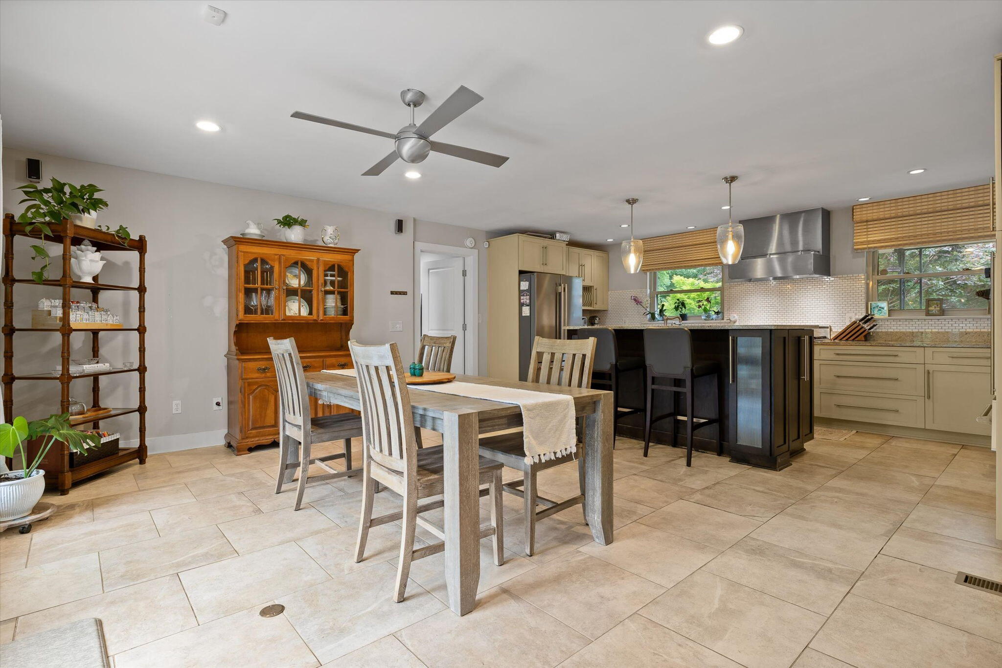 5646 Crestview Drive