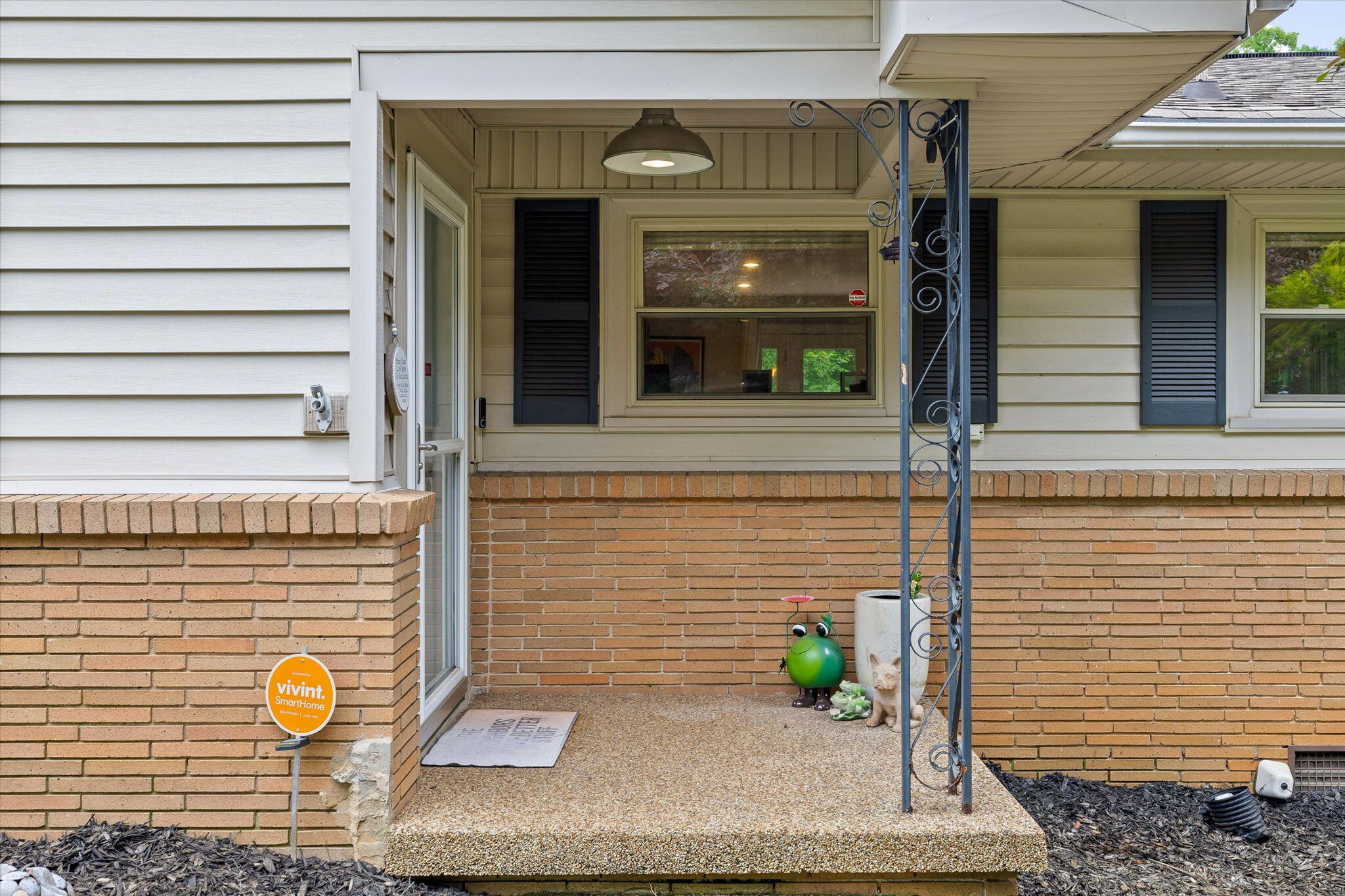 5646 Crestview Drive