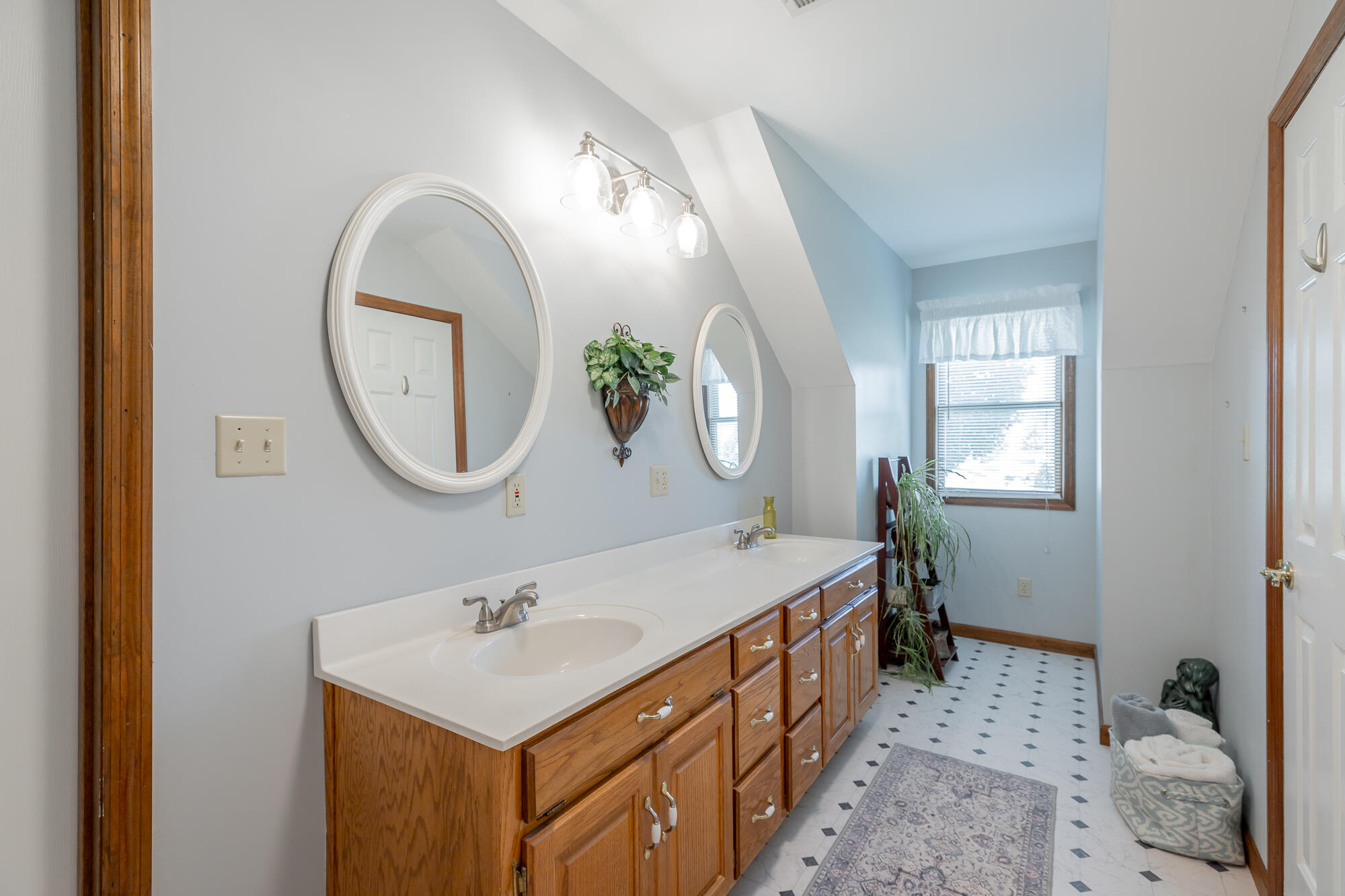 8309 Heron Circle