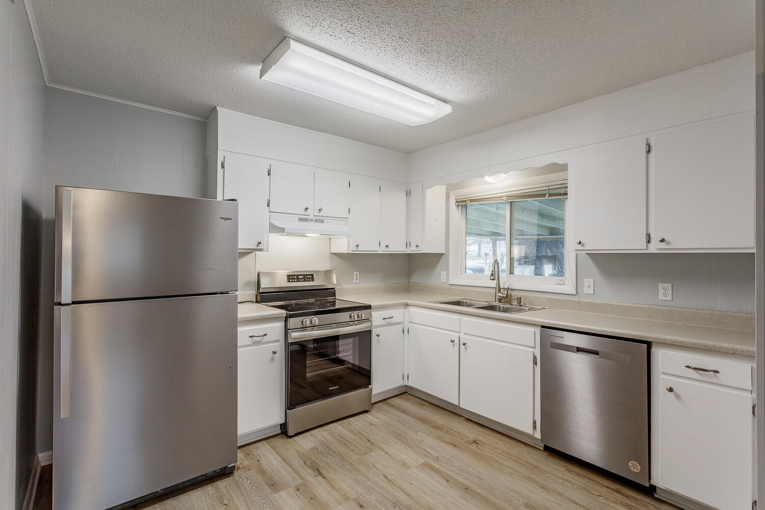 2806 Silverdale Road