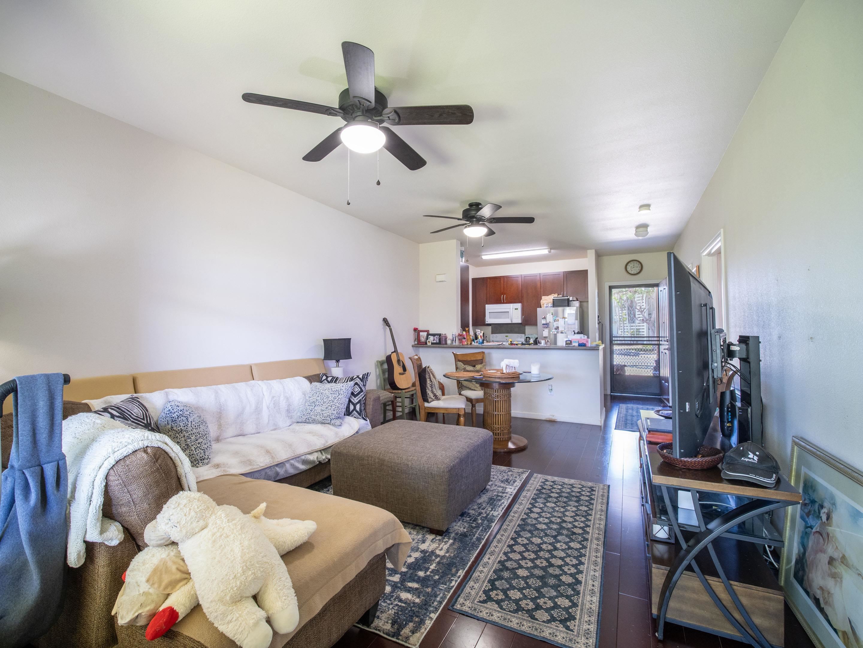 127 Hoowaiwai Loop Unit: 2002
