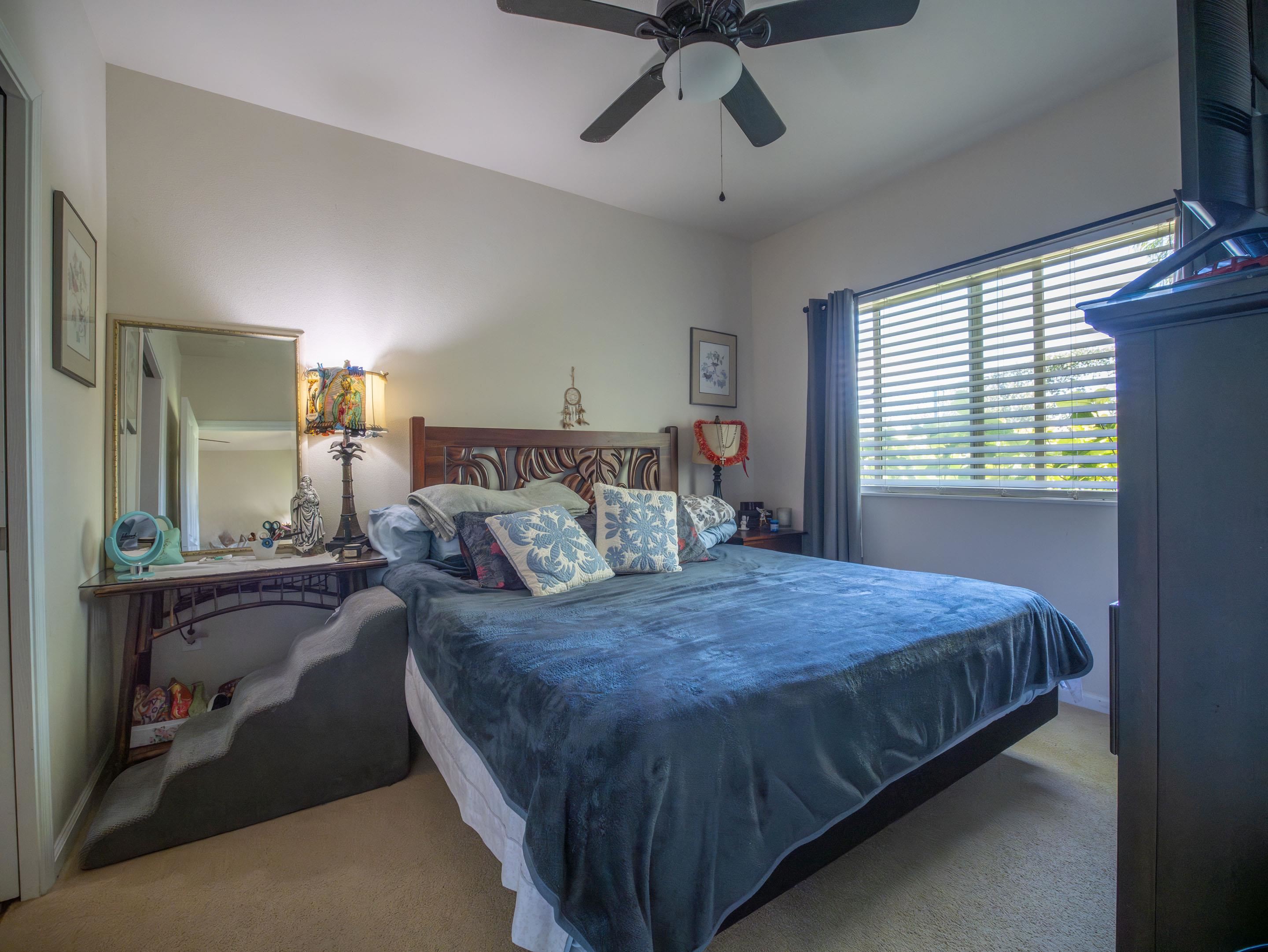 127 Hoowaiwai Loop Unit: 2002