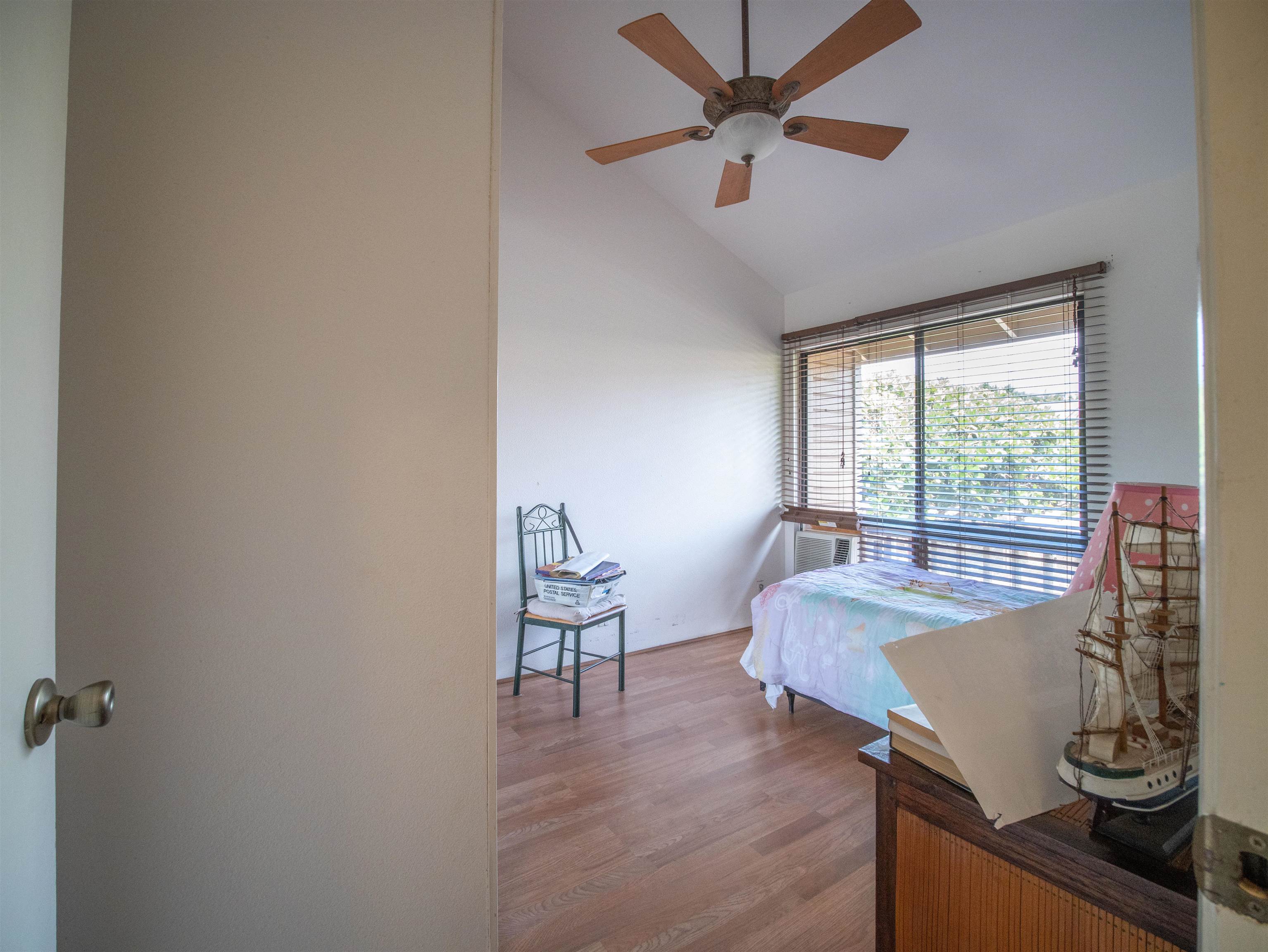 15 Kulanihakoi St Unit: 1H