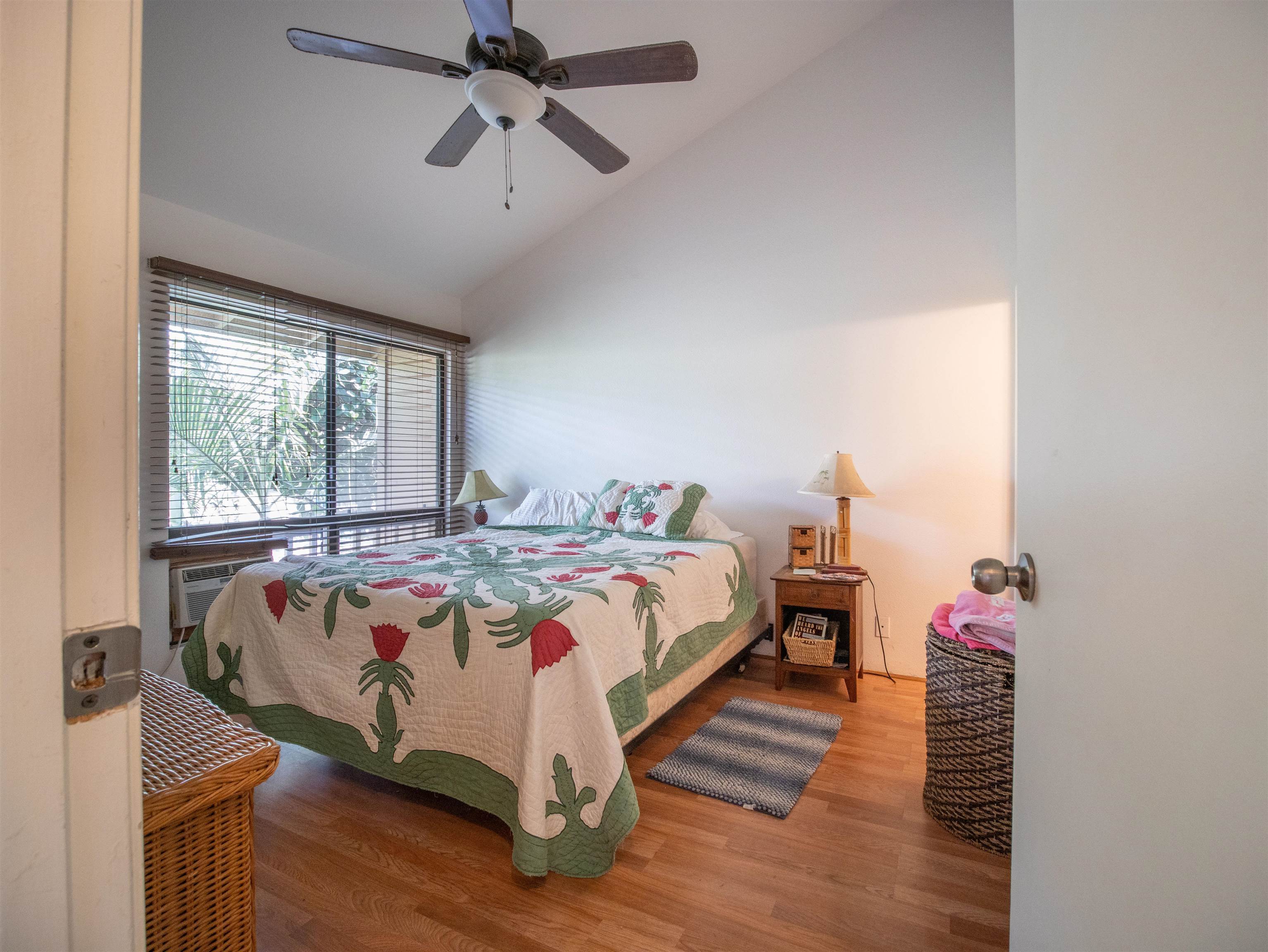 15 Kulanihakoi St Unit: 1H