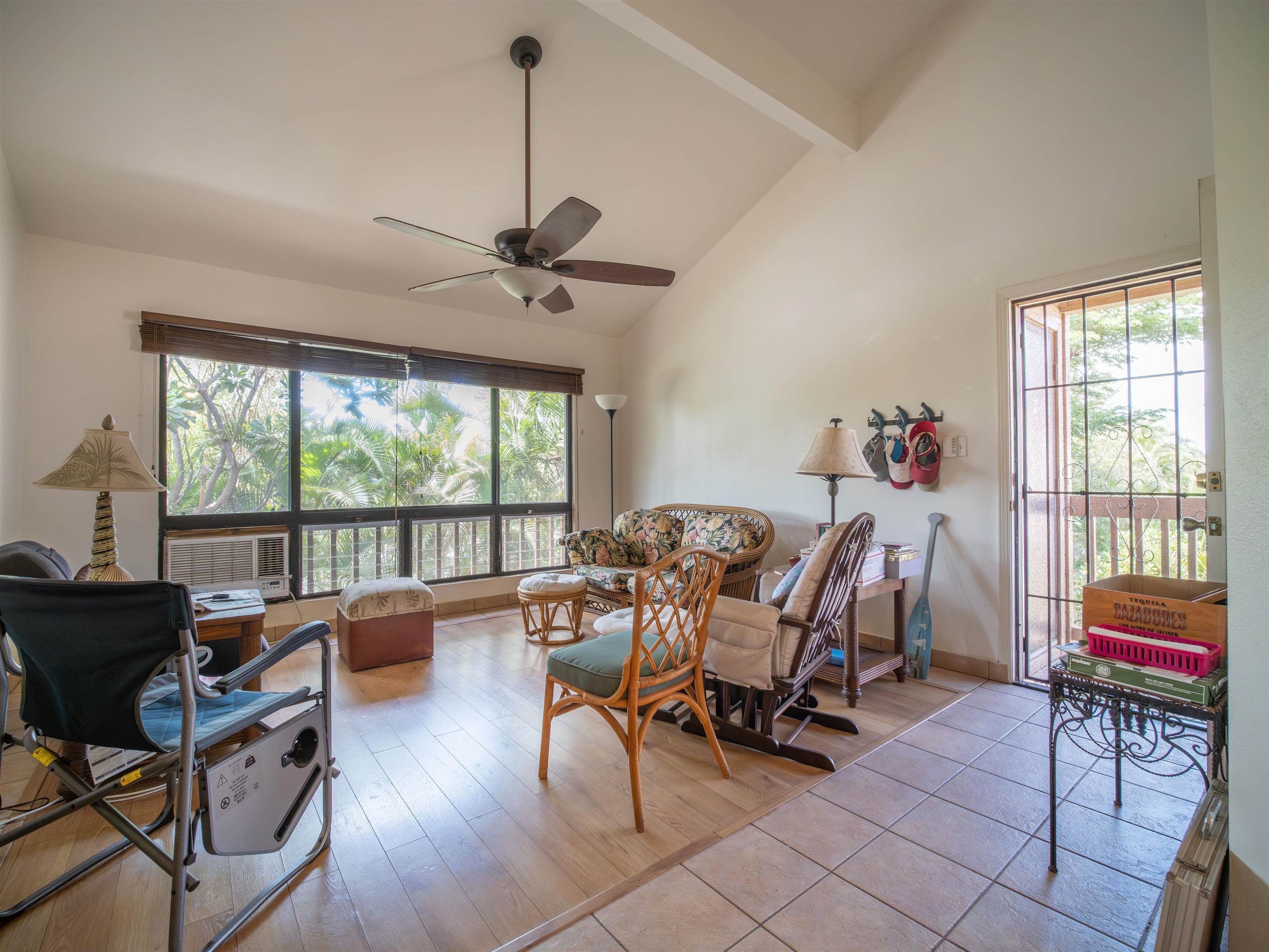 15 Kulanihakoi St Unit: 1H