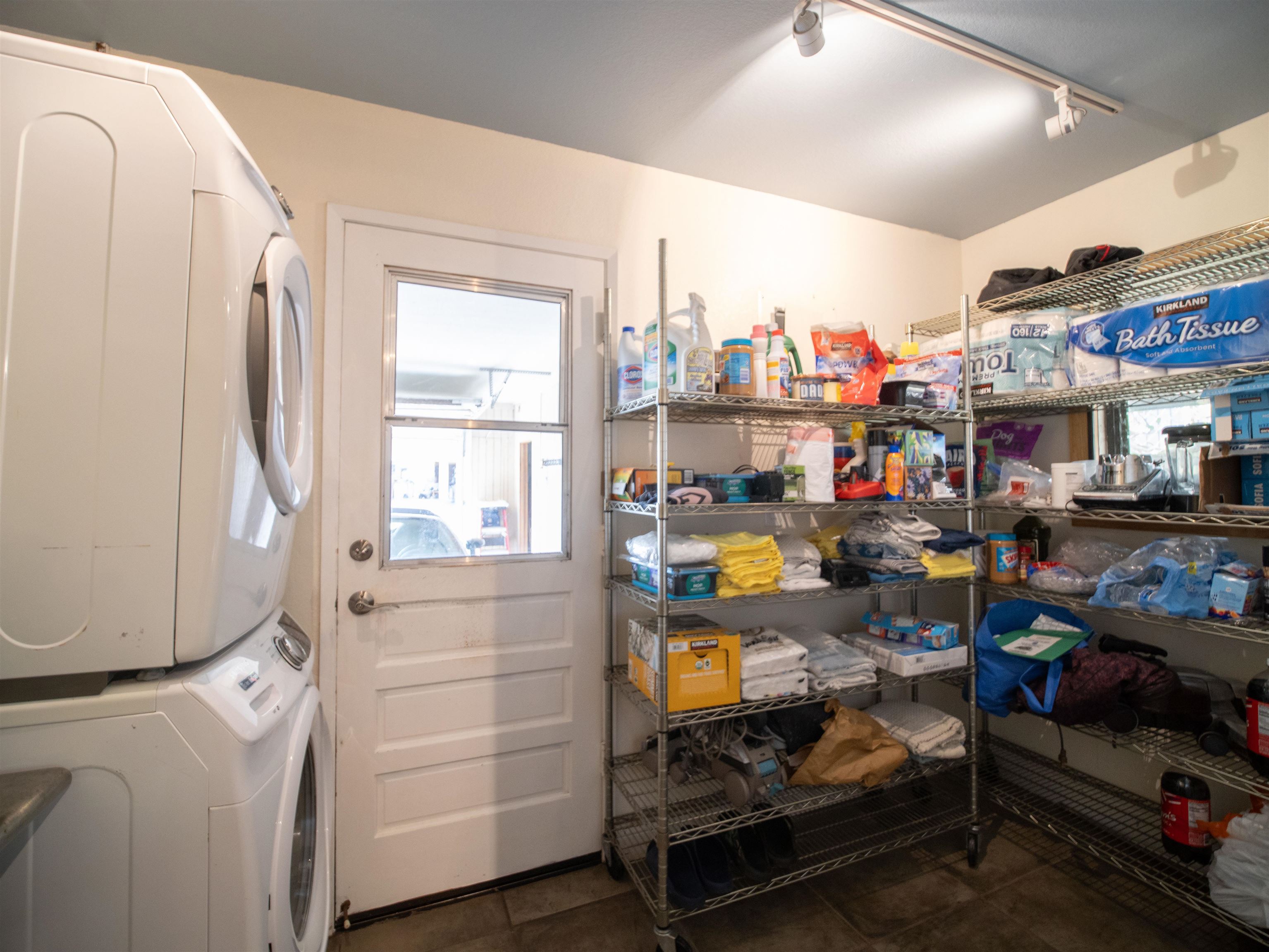 850 Makaala Dr