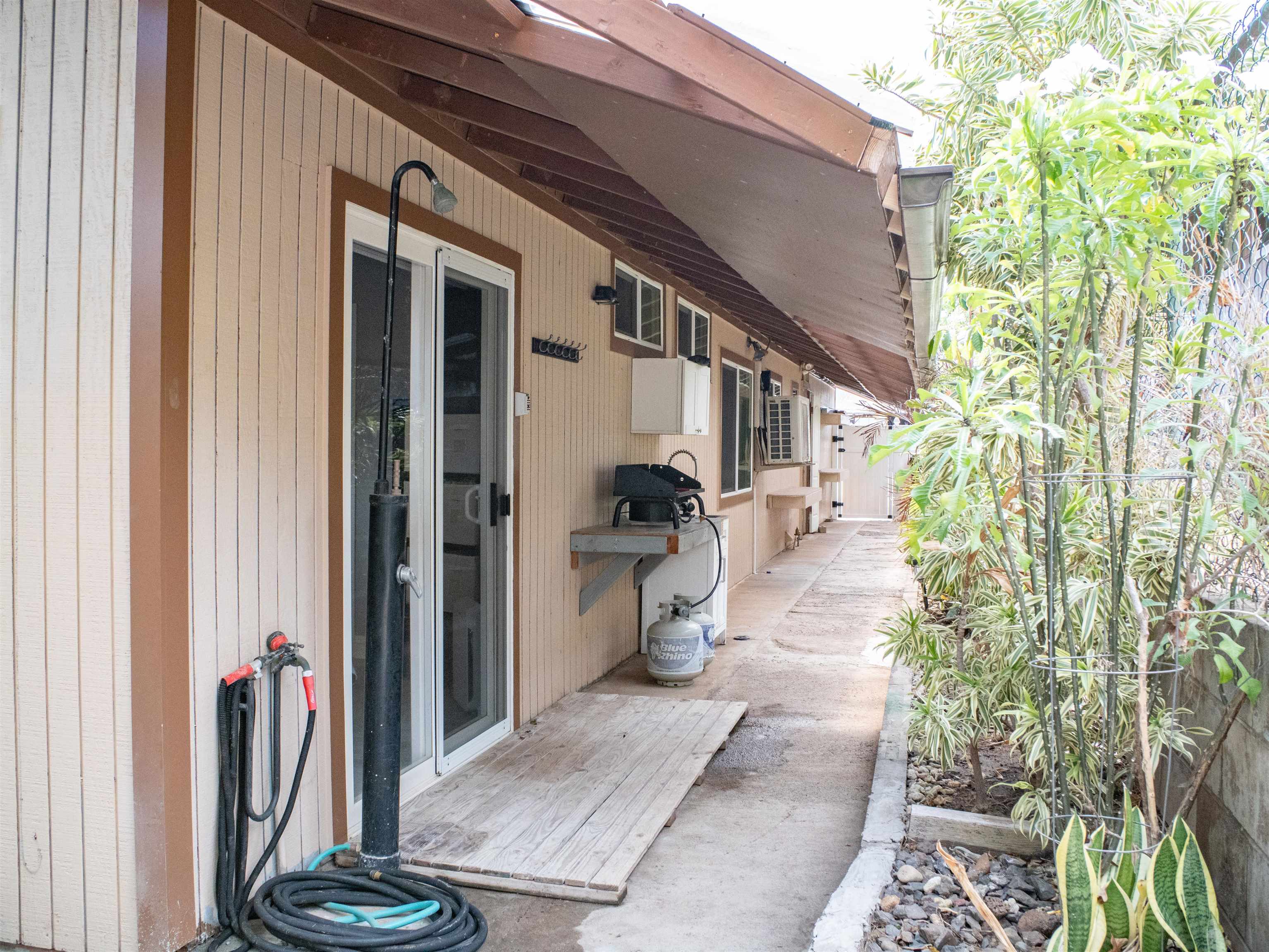 850 Makaala Dr